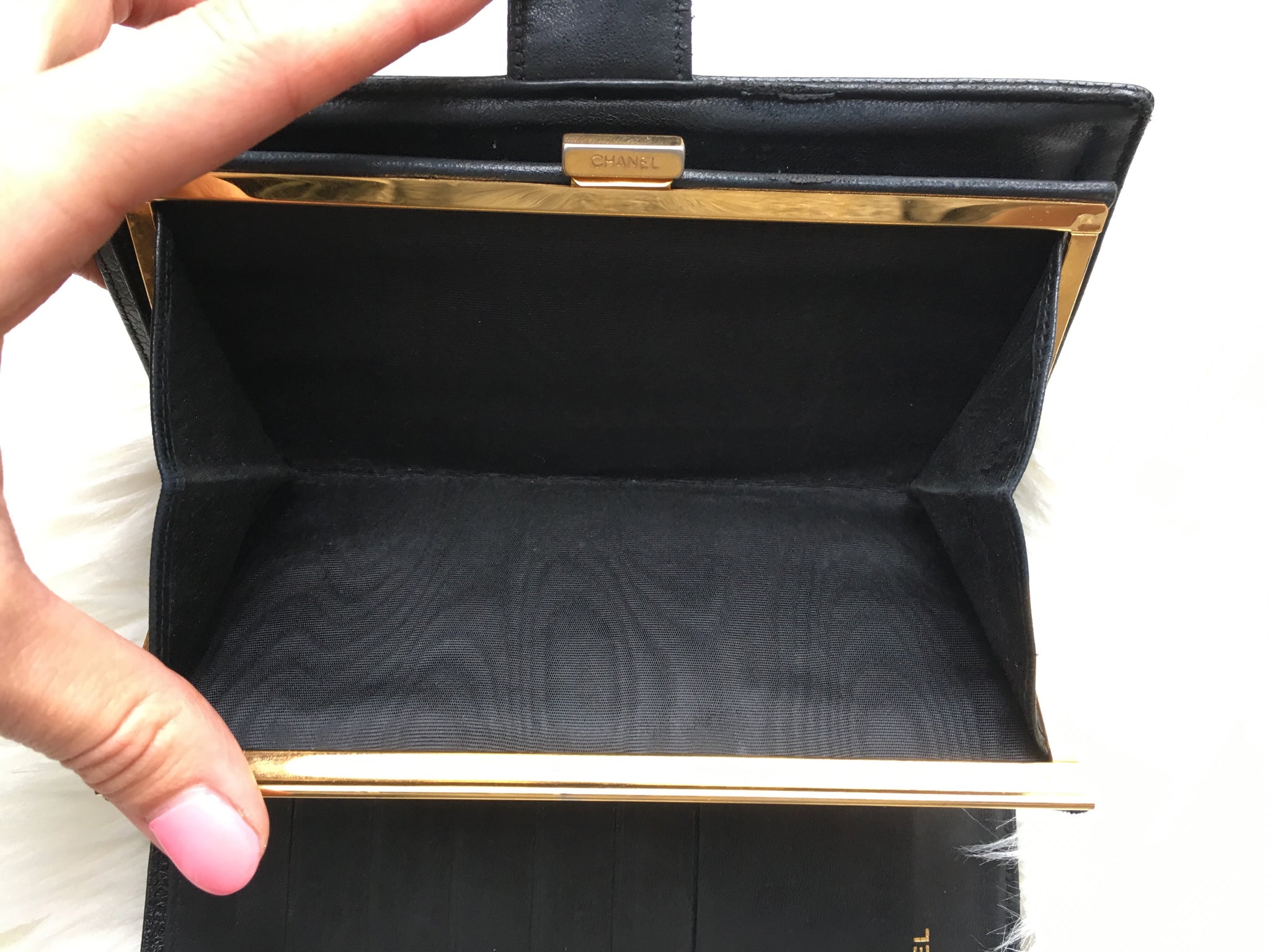 CHANEL Caviar Black CC Wallet