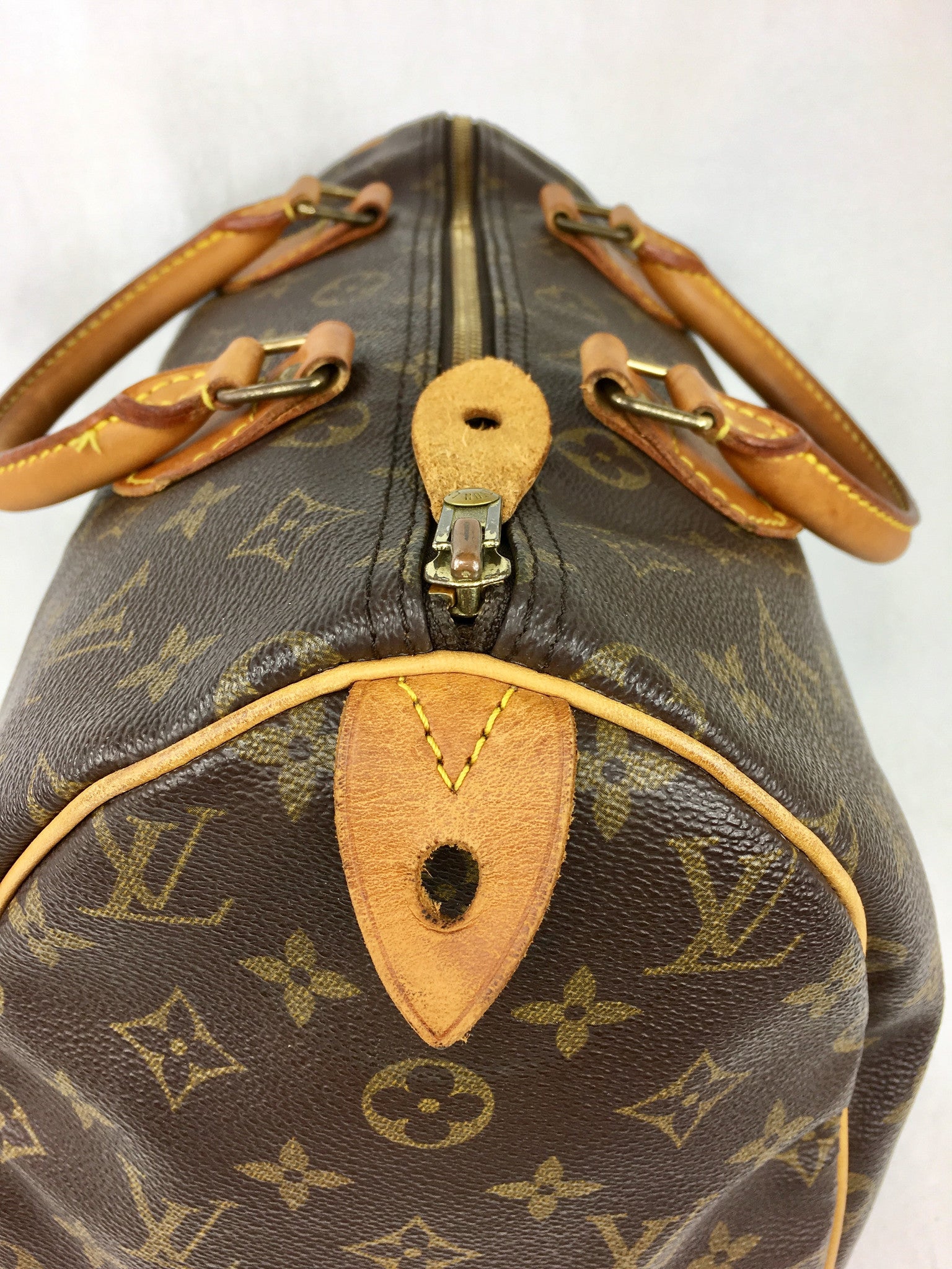 LOUIS VUITTON Monogram Speedy 30