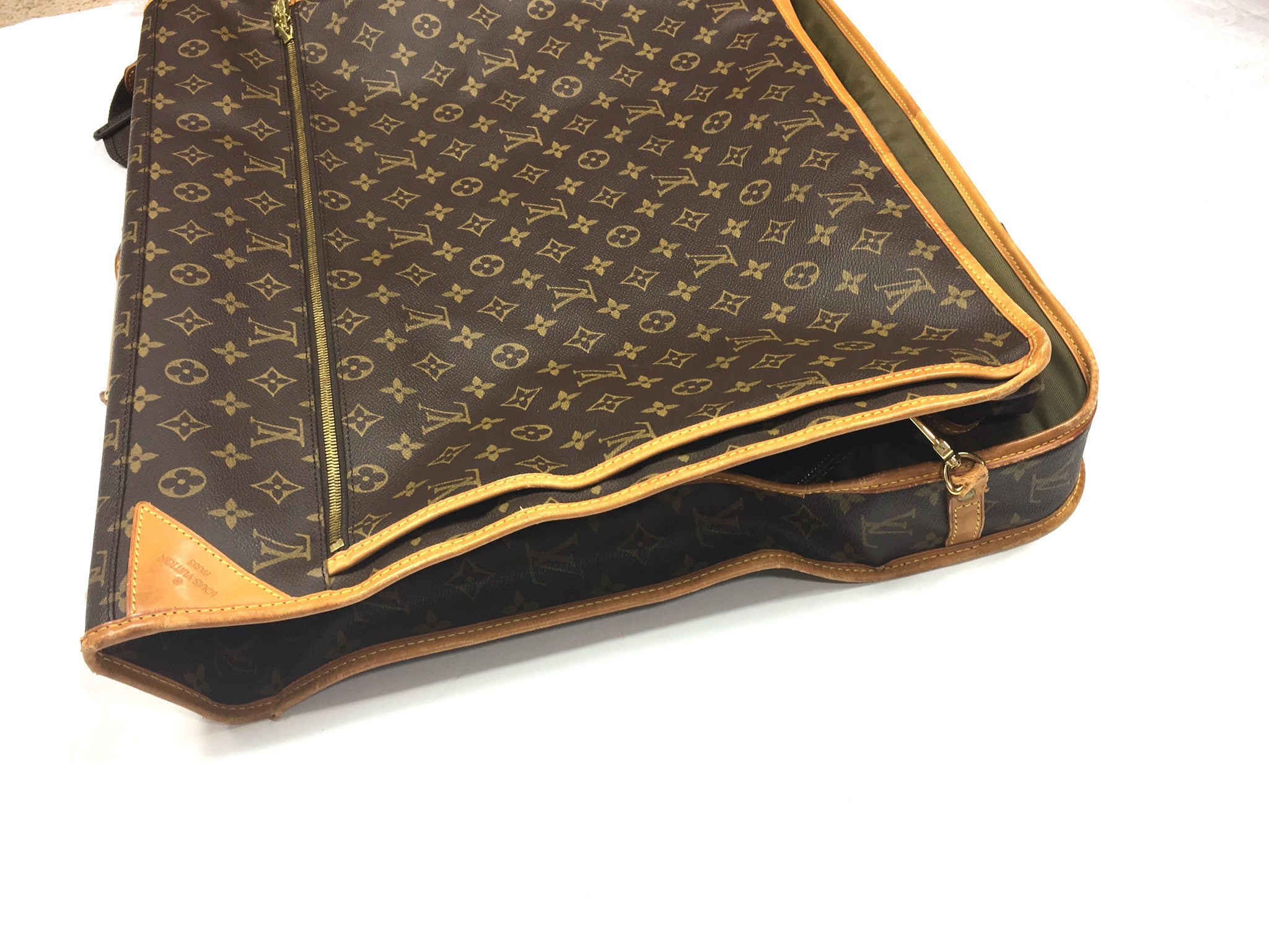 LOUIS VUITTON Garment Travel Luggage Bag + 2 Hangers