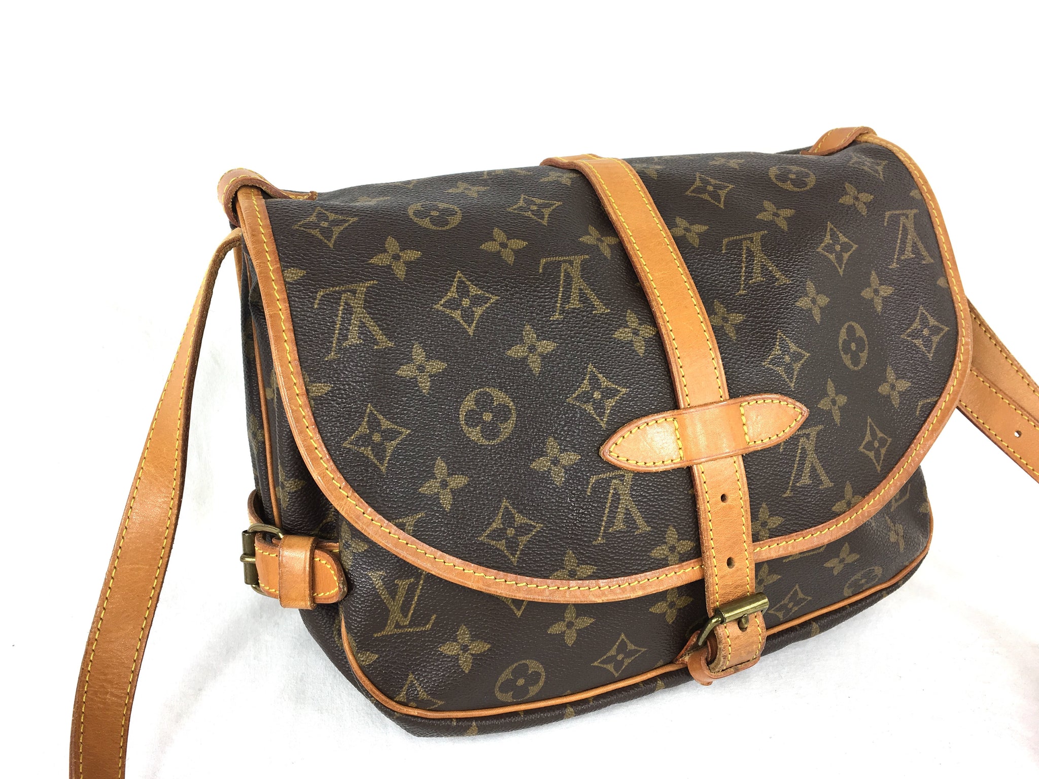 LOUIS VUITTON Mono Saumur 30 Crossbody Bag