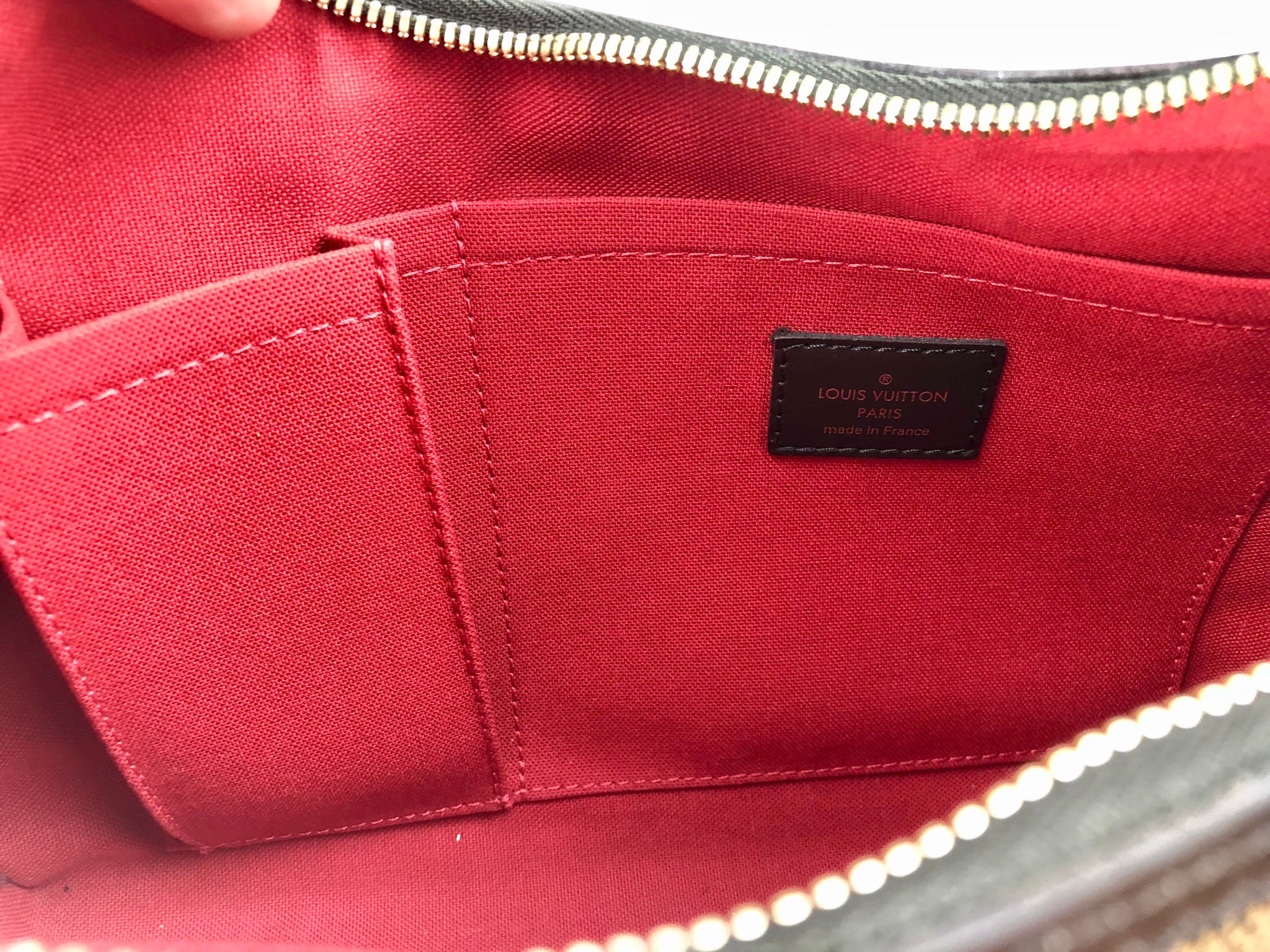 LOUIS VUITTON Thames PM