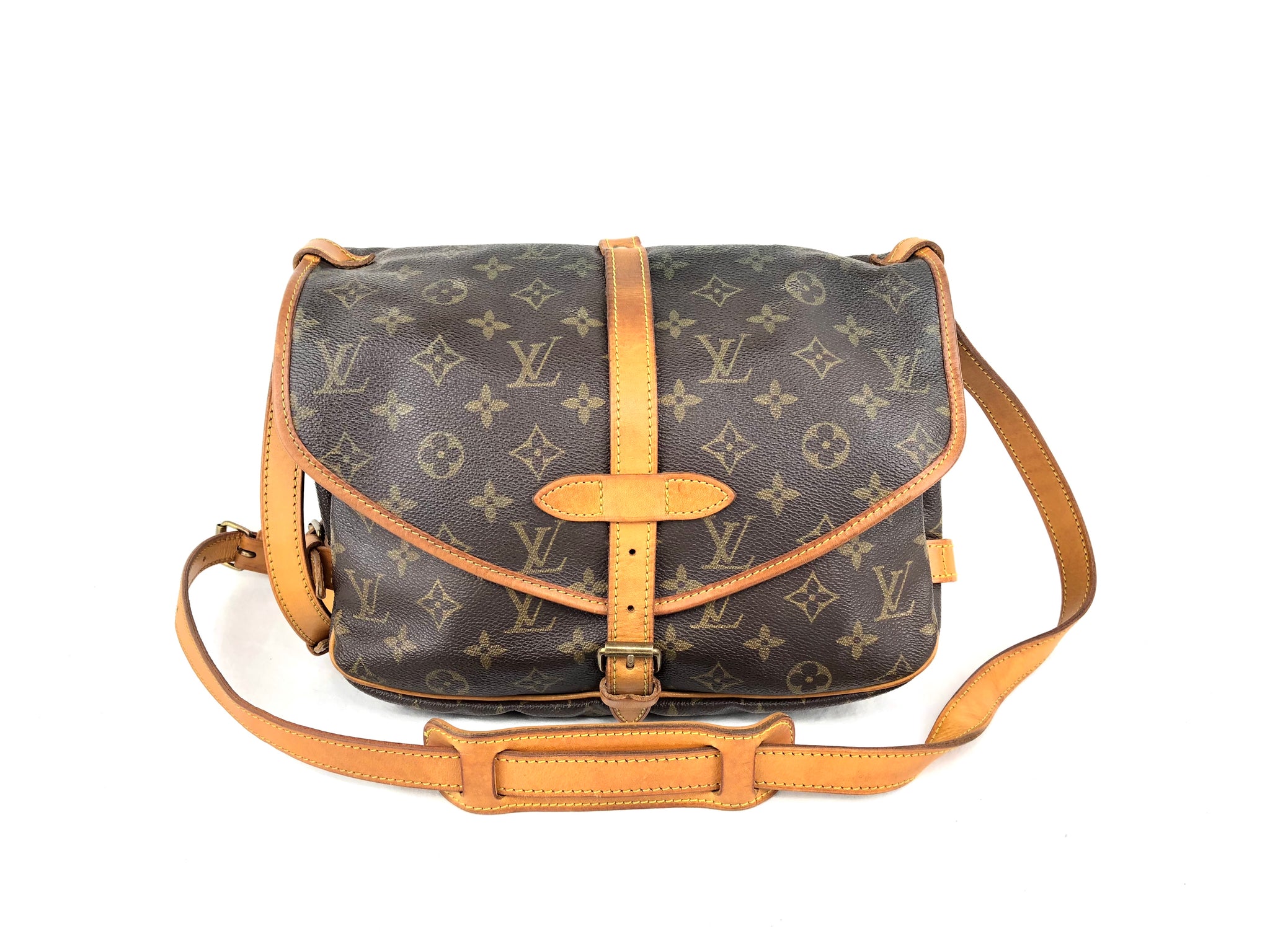 LOUIS VUITTON Saumur 30 Crossbody Bag (Monogram)