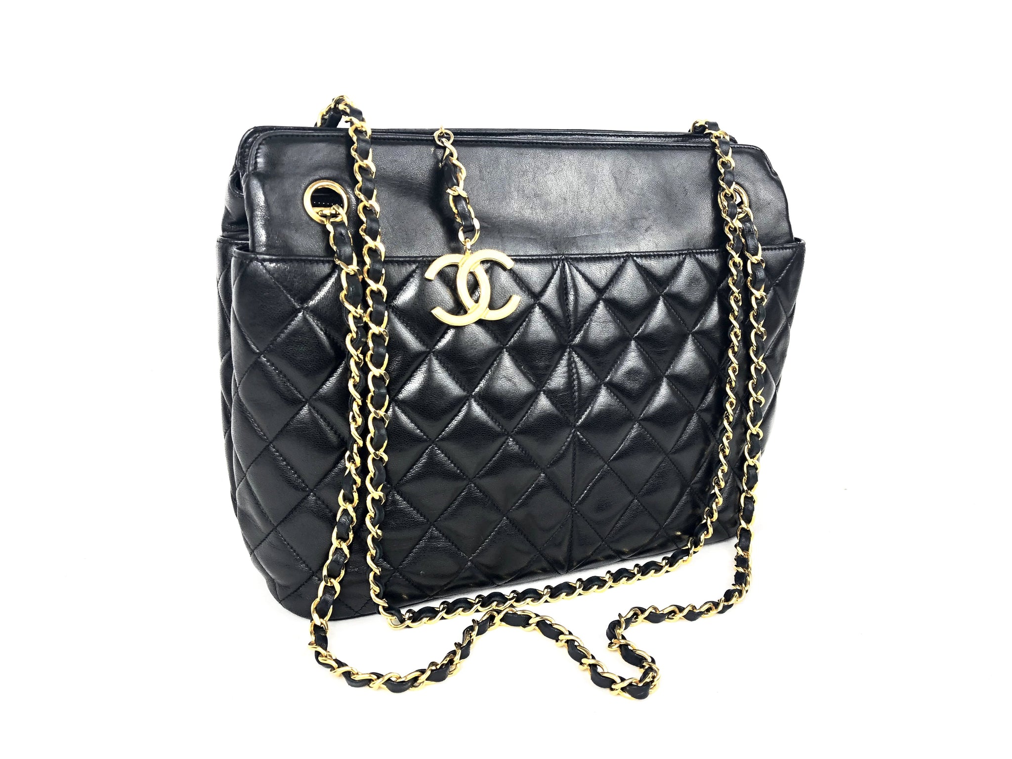 CHANEL Black Lambskin Quilted Shoulder Bag