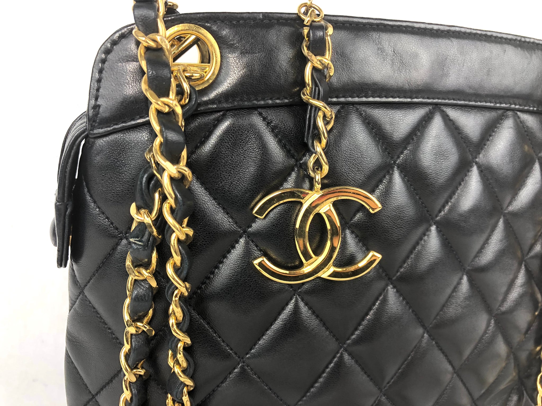 CHANEL Black Lambskin Quilted Shoulder Bag