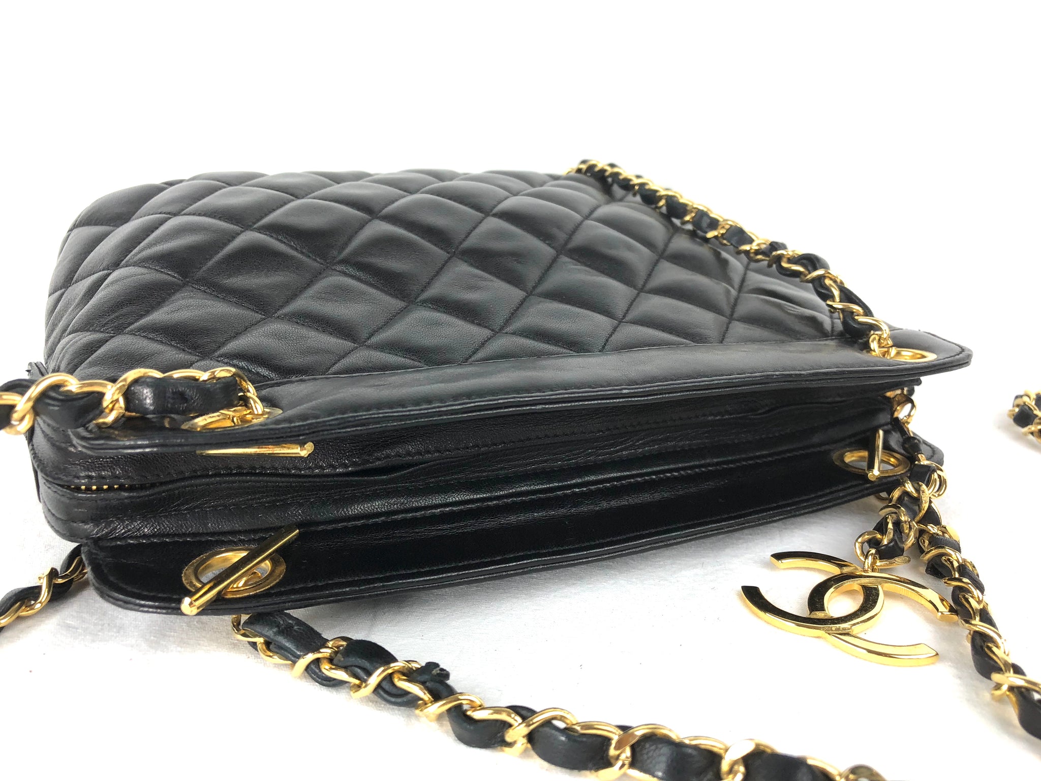 CHANEL Black Lambskin Quilted Shoulder Bag