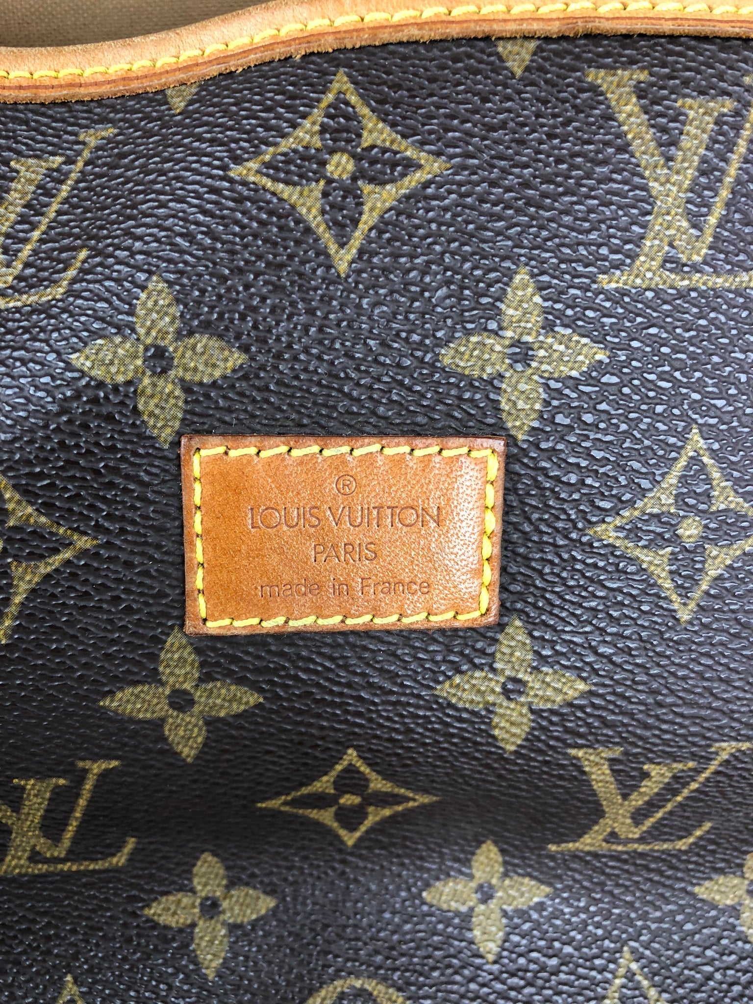 LOUIS VUITTON Saumur 30 Crossbody Bag (MB0918)