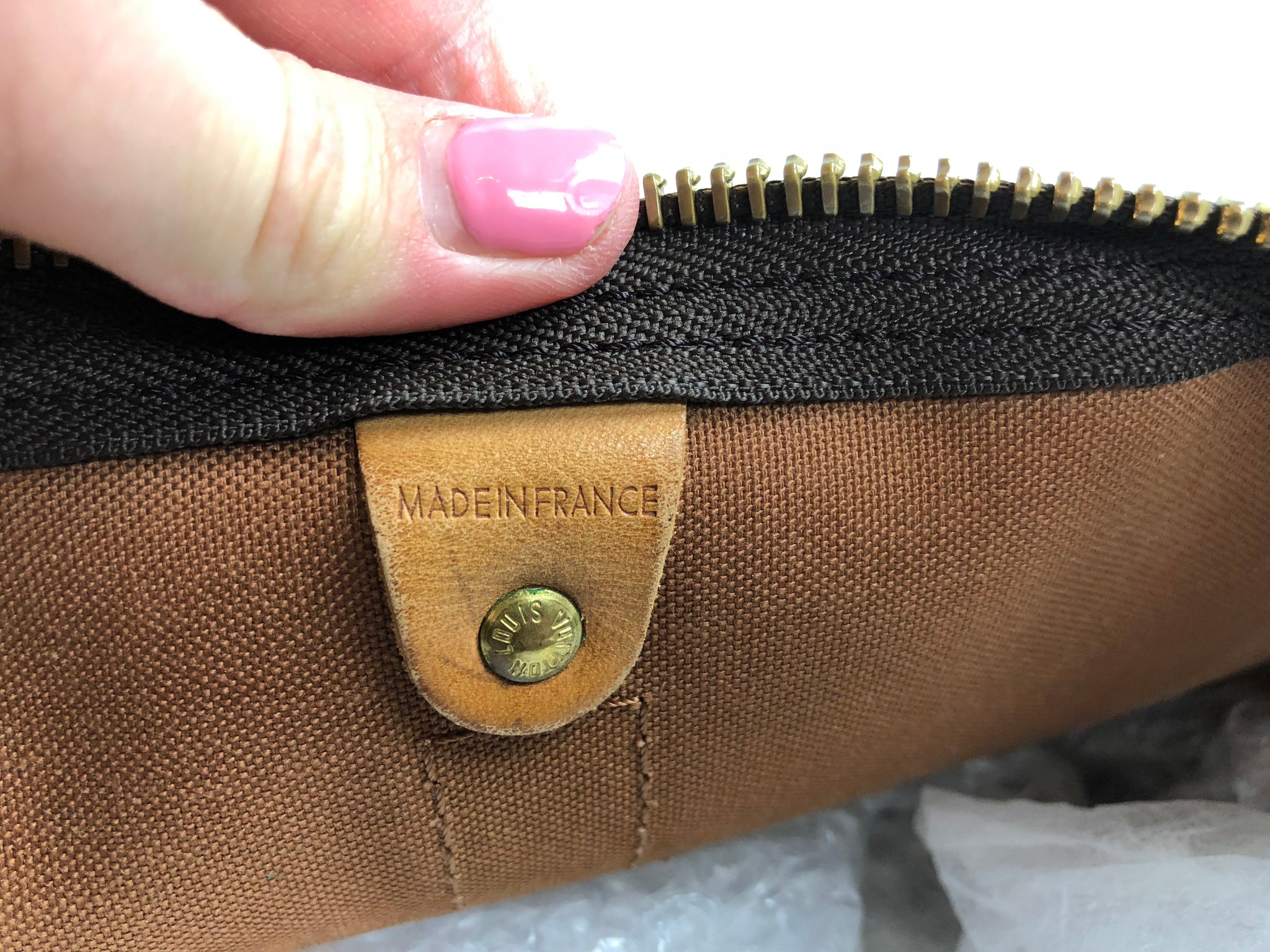 LOUIS VUITTON Keepall 55 Bandouliere Duffel Bag