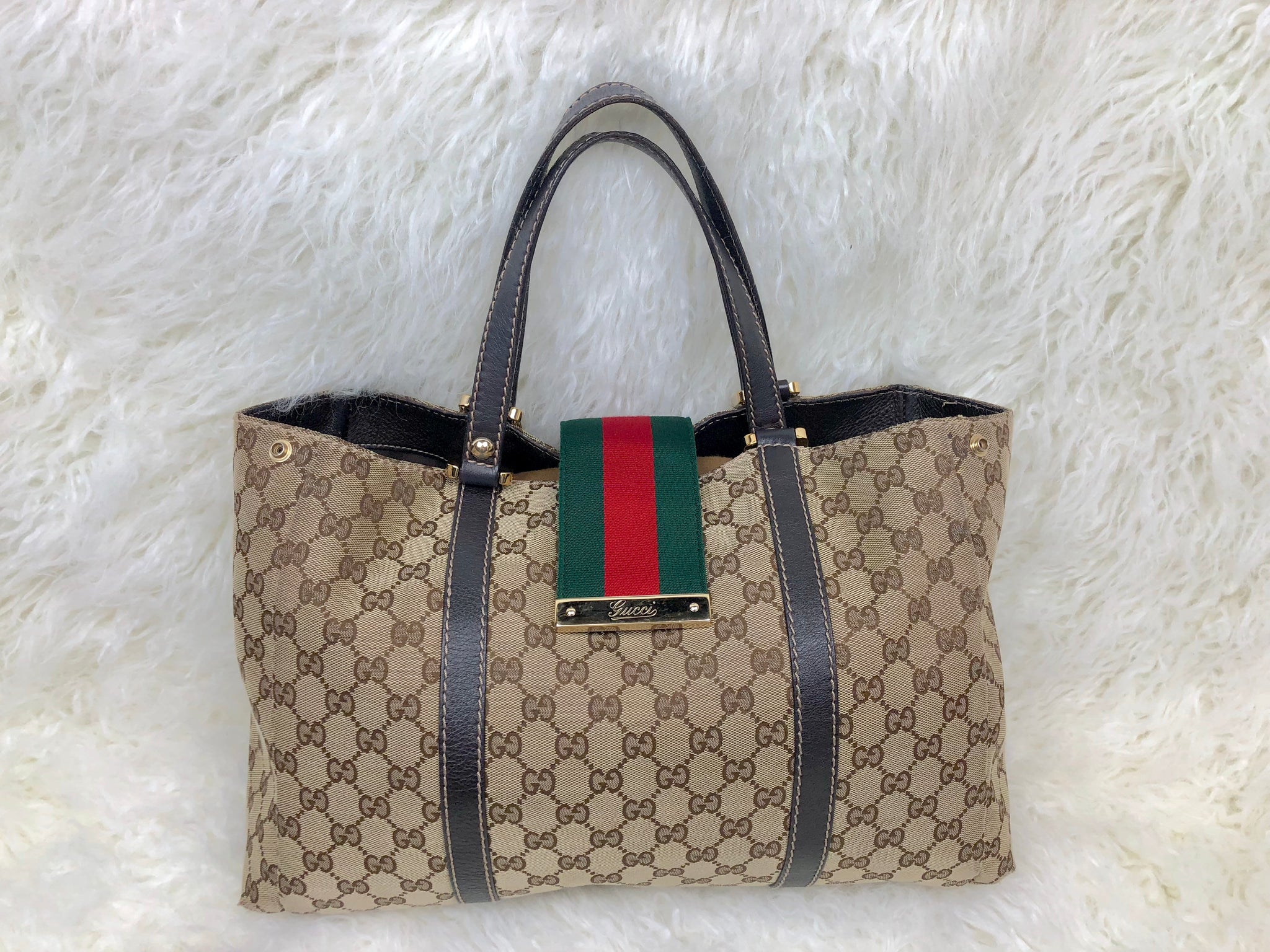 GUCCI Supreme Shoulder Bag