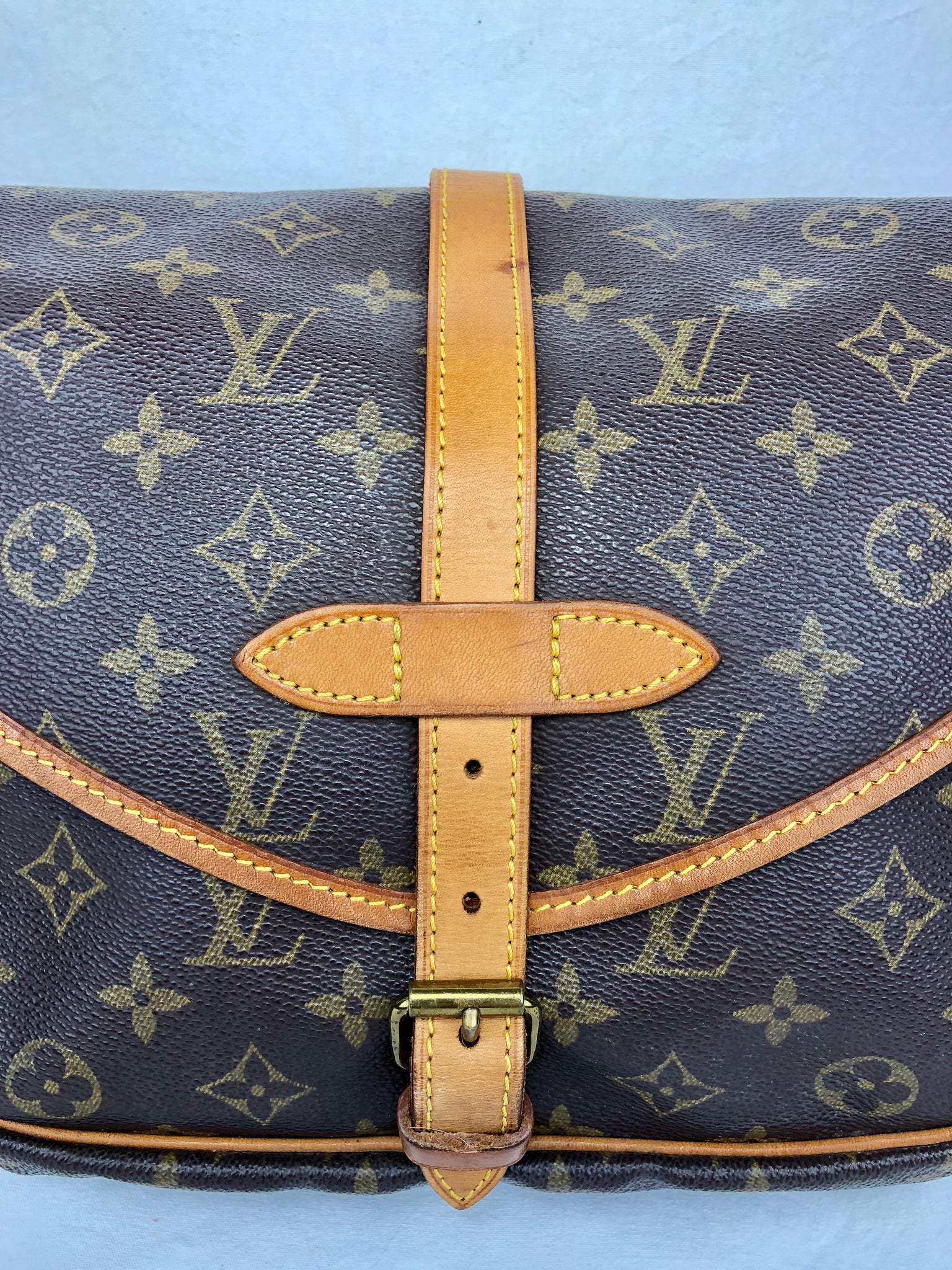 LOUIS VUITTON Monogram Saumur 30 Crossbody Bag (AR1912)