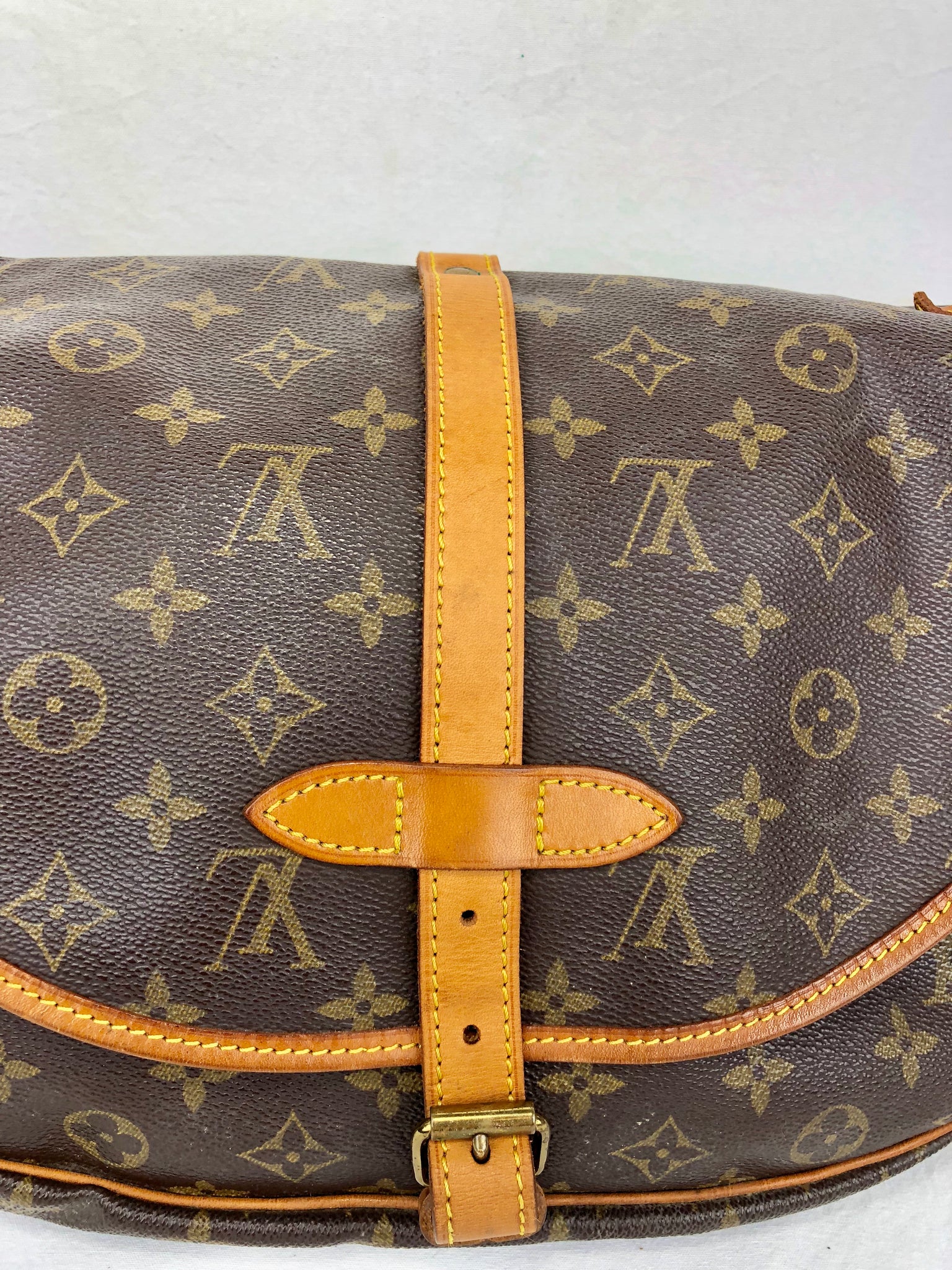 LOUIS VUITTON Monogram Saumur 30 Crossbody Bag (AR1912)