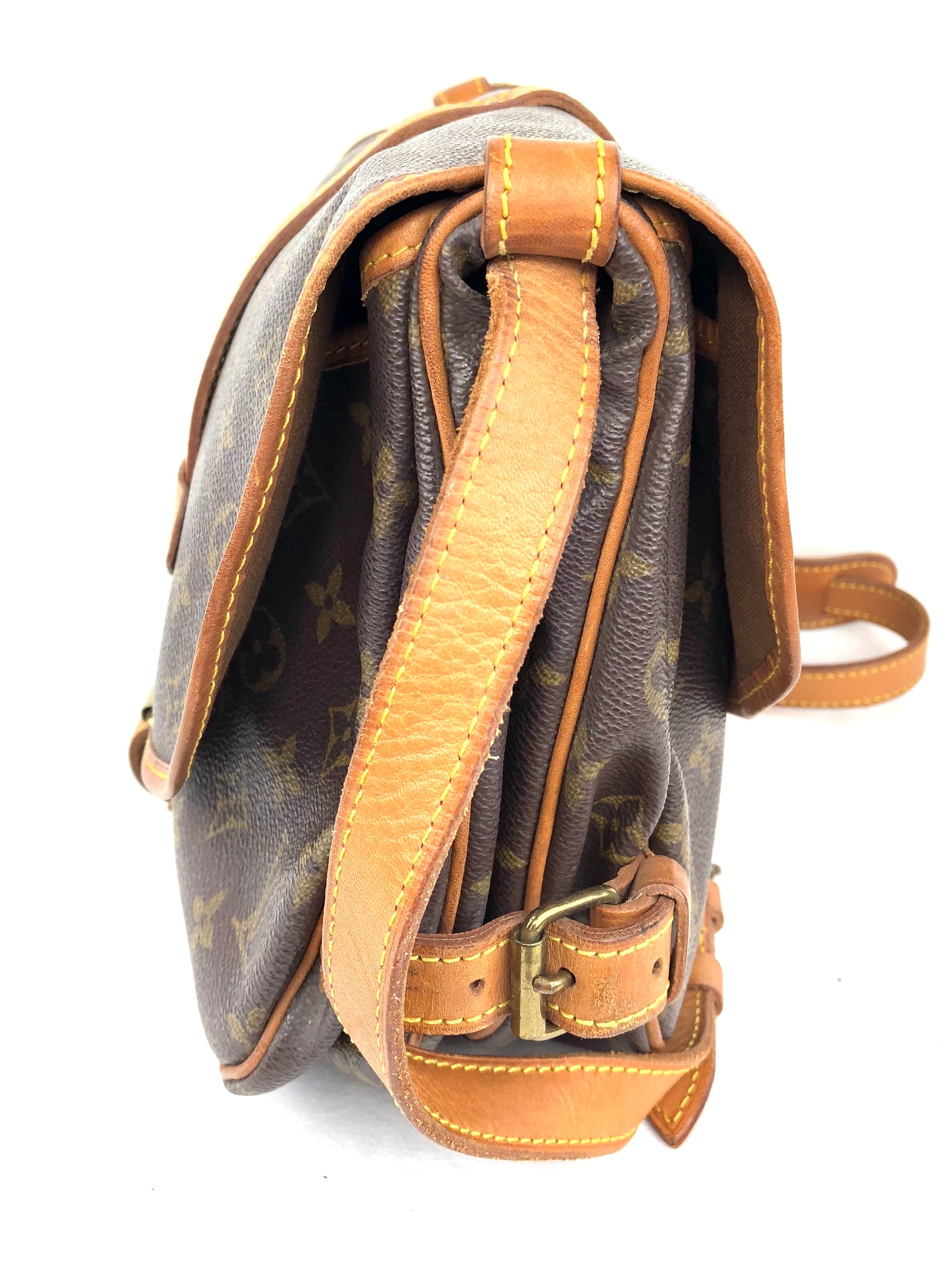 LOUIS VUITTON Monogram Saumur 30 Crossbody Bag (AR1912)