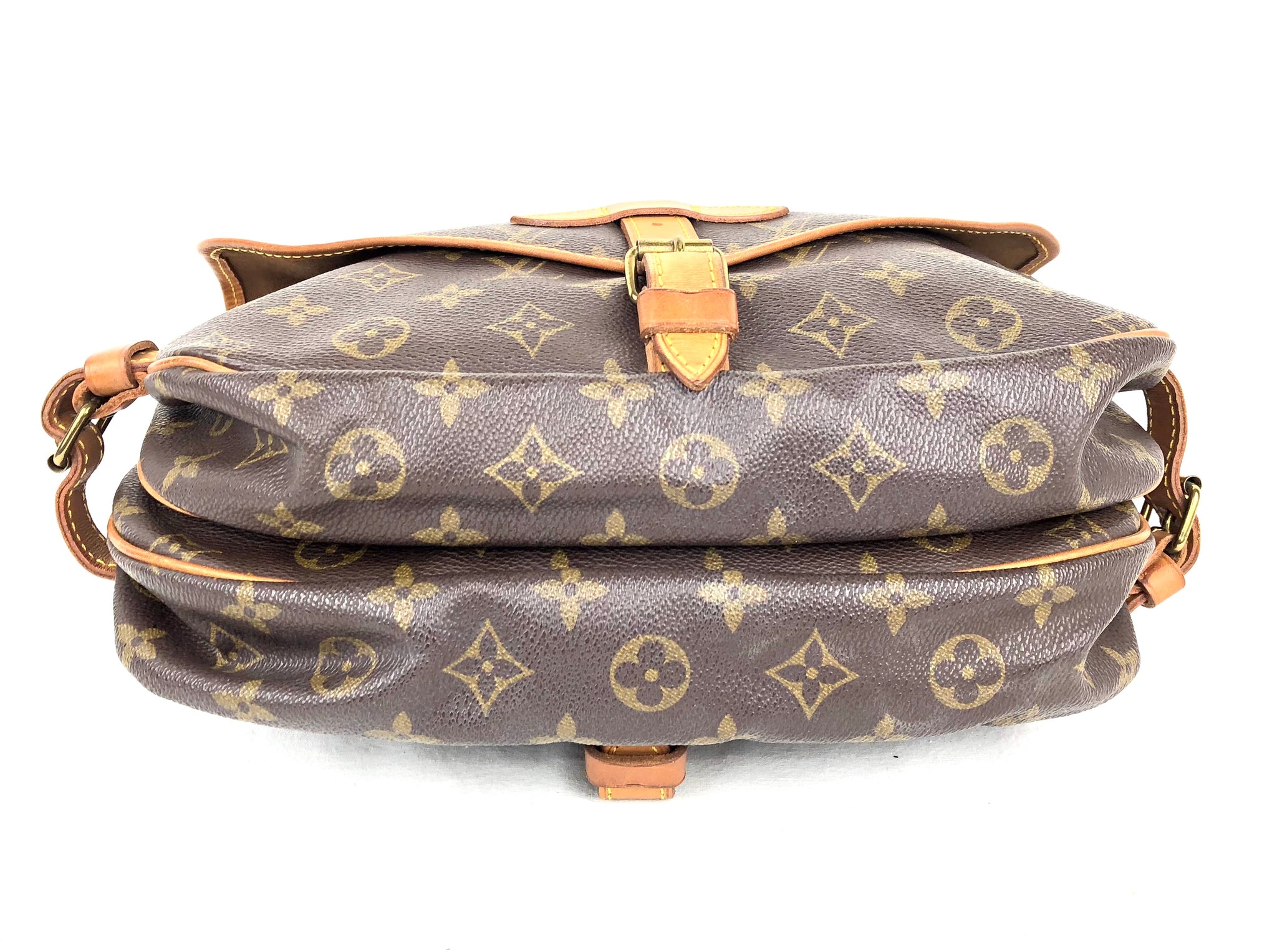 LOUIS VUITTON Monogram Saumur 30 Crossbody Bag (AR1912)