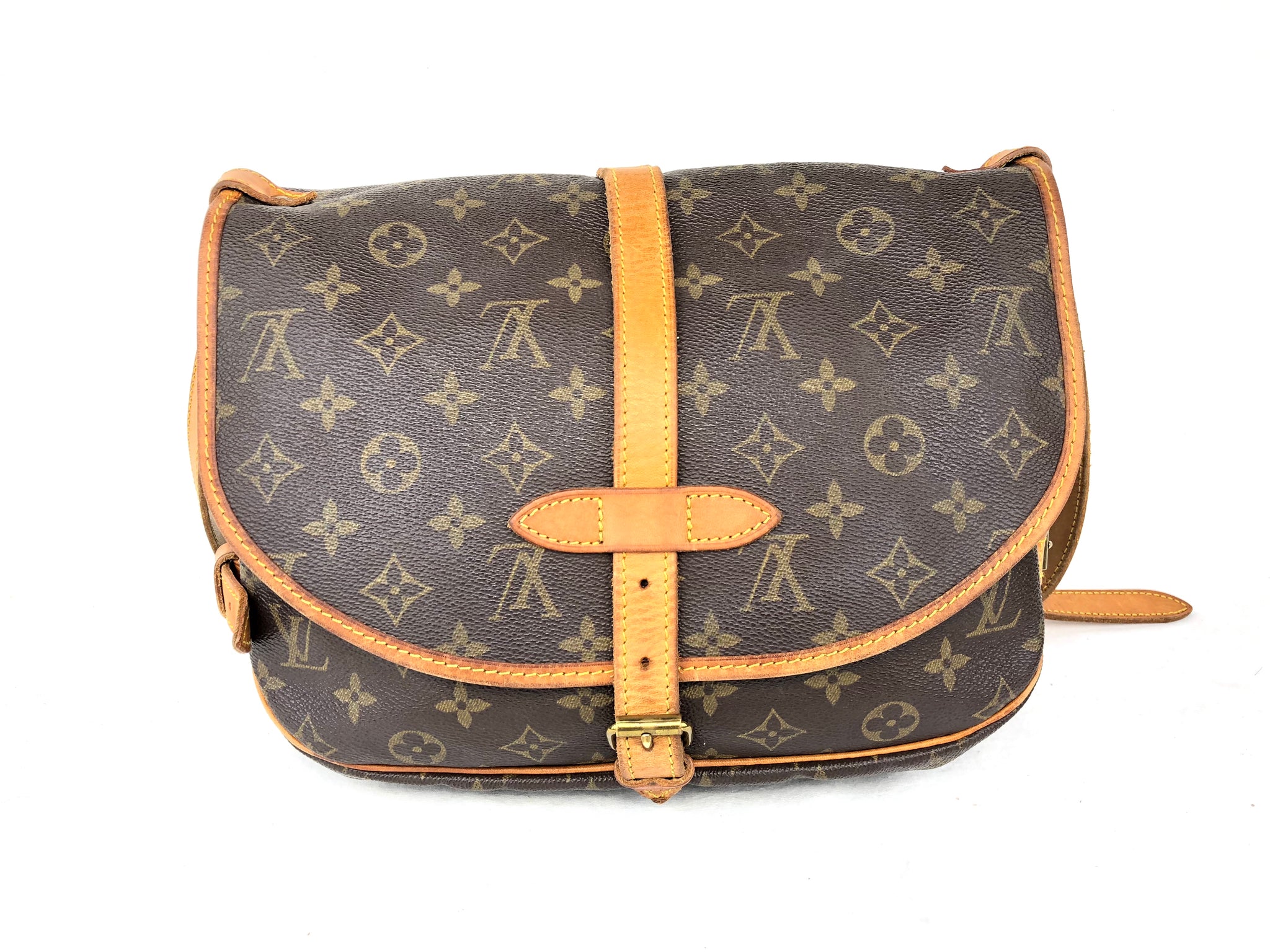 LOUIS VUITTON Mono Saumur 30 Crossbody Bag (AR1912)
