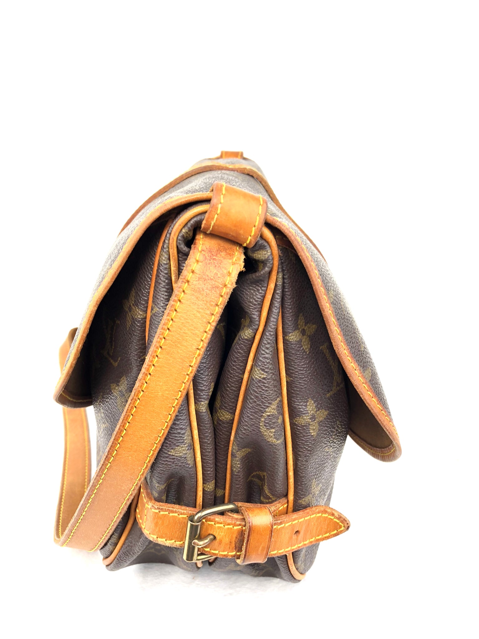 LOUIS VUITTON Mono Saumur 30 Crossbody Bag (AR1912)