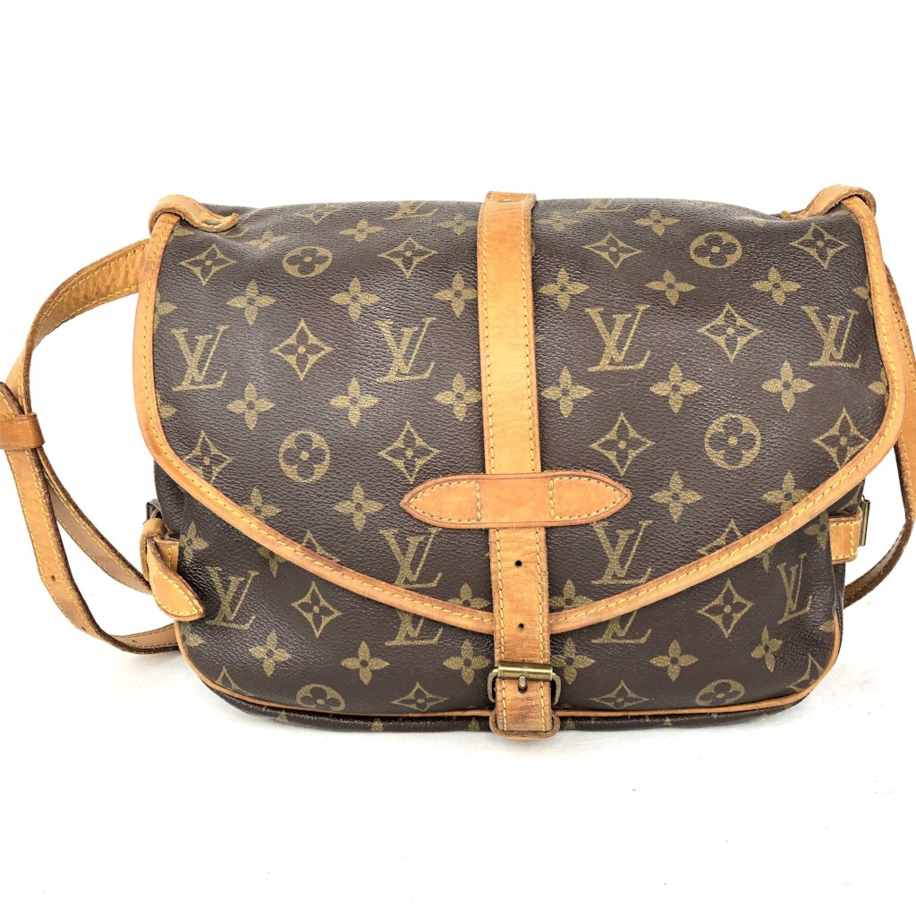 LOUIS VUITTON Mono Saumur 30 Crossbody Bag (AR0950)