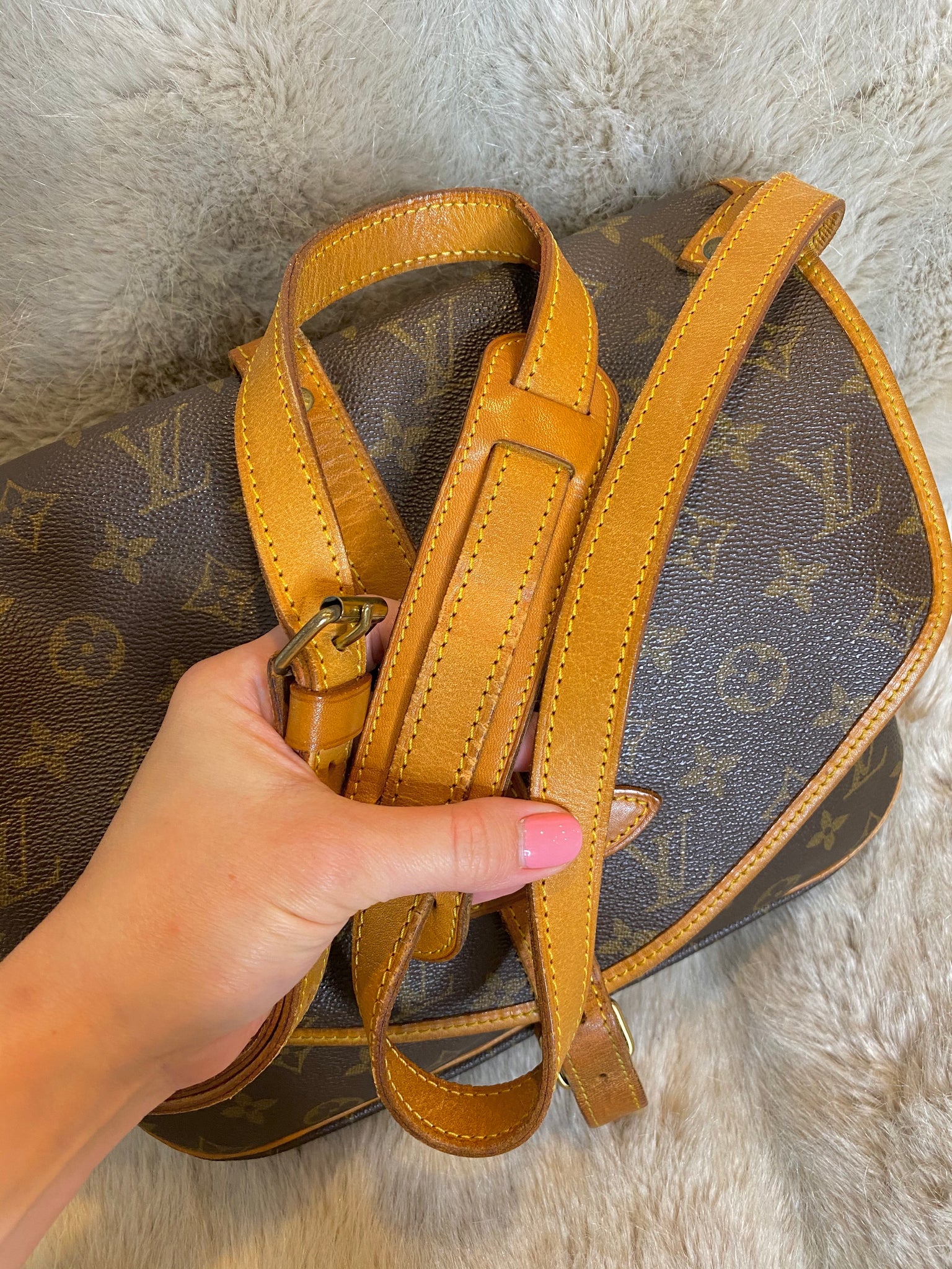 LOUIS VUITTON Saumur 30 Crossbody Bag