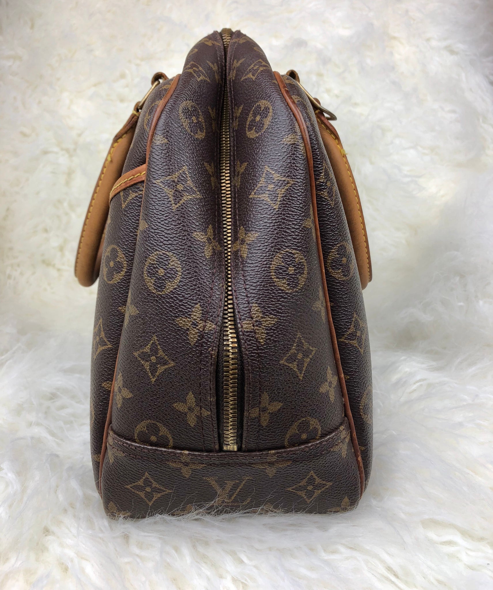 LOUIS VUITTON Monogram Deauville Bag