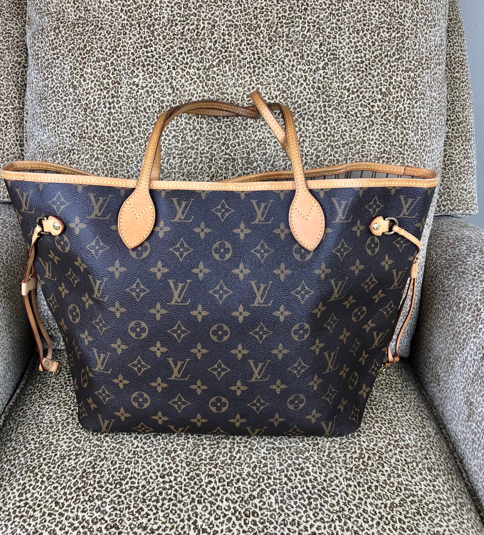 LOUIS VUITTON Monogram Neverfull MM