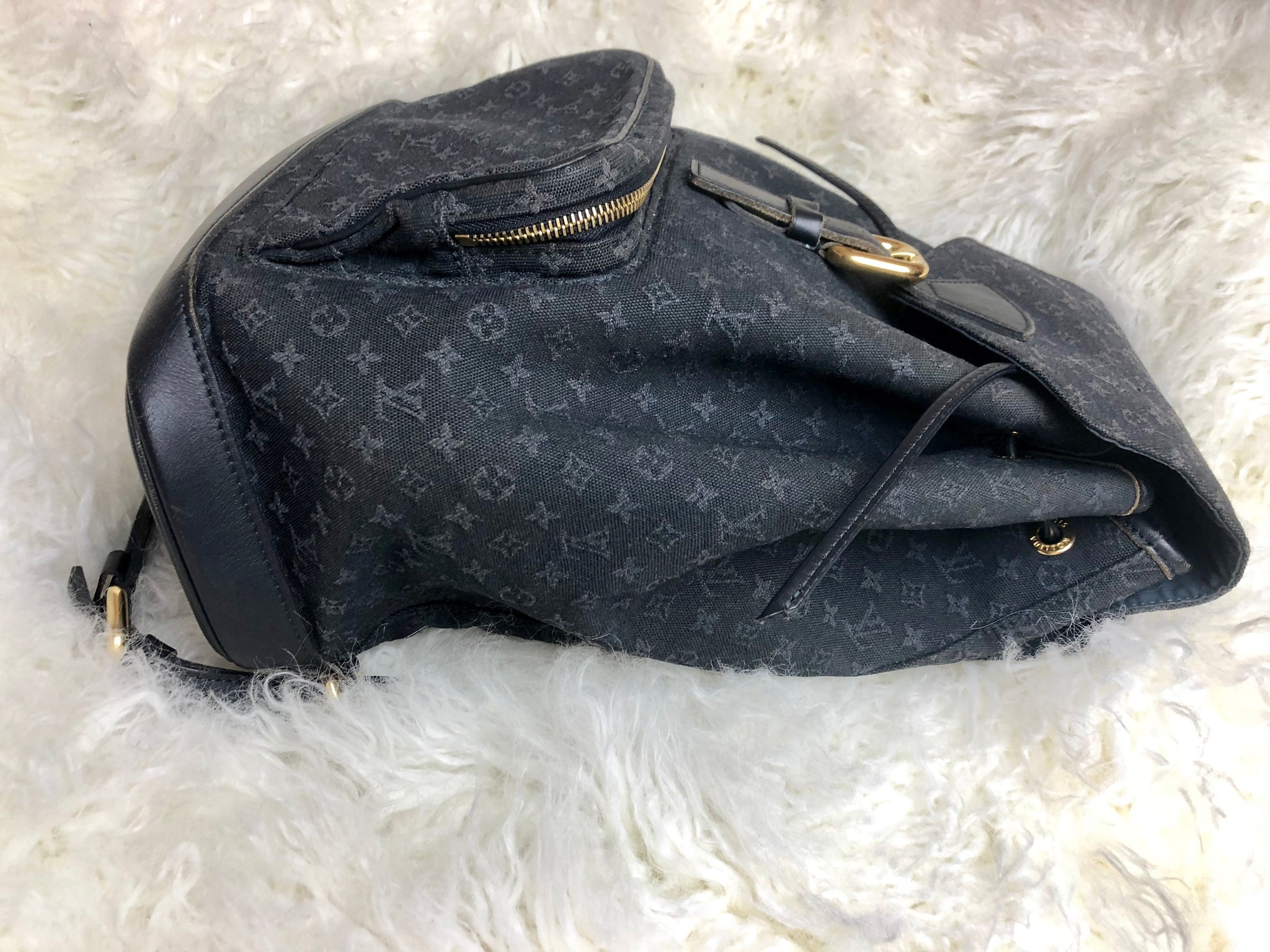 LOUIS VUITTON Navy GM Backpack