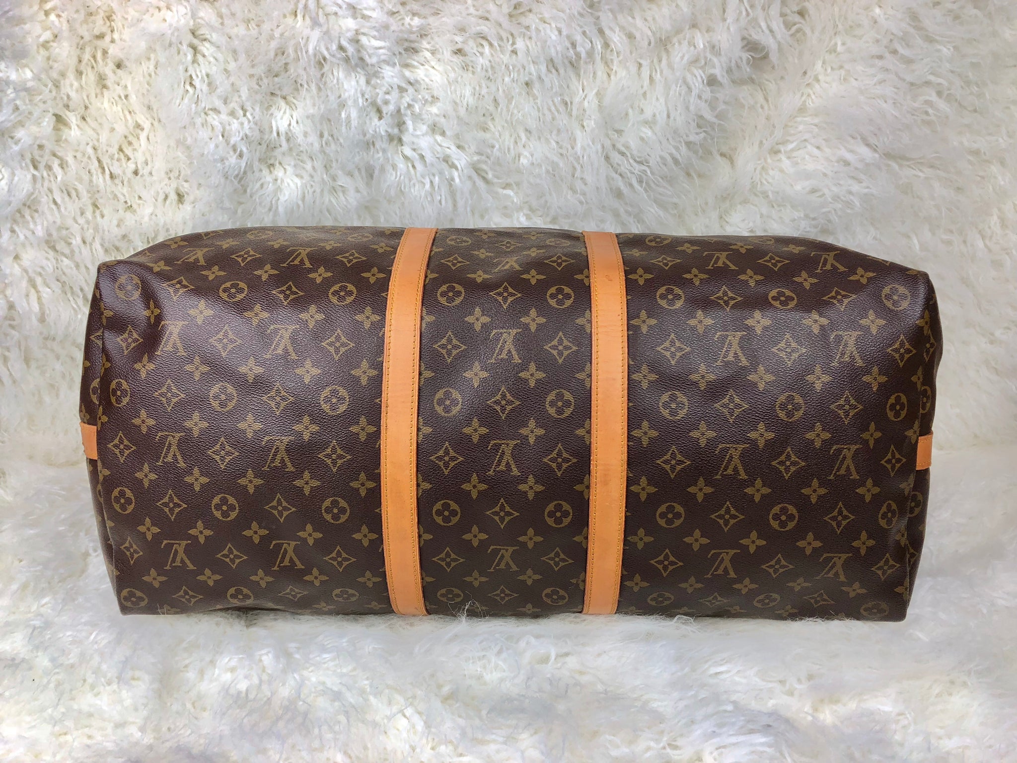 LOUIS VUITTON Keepall Bandouliere 60 Duffel Bag