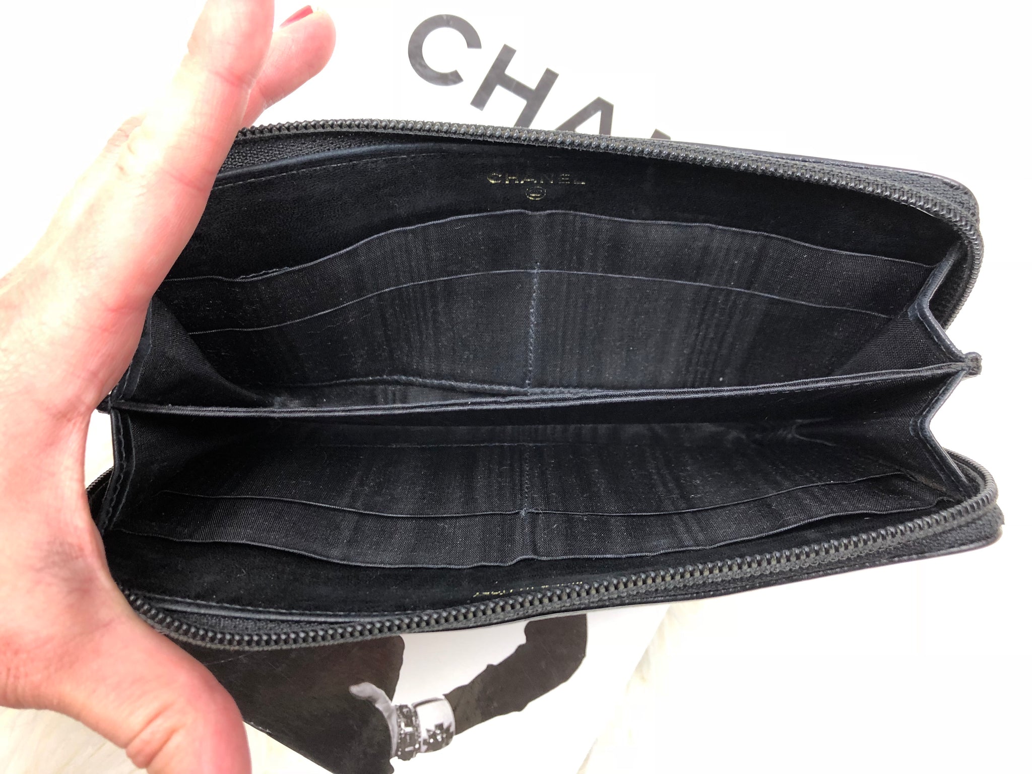 CHANEL Caviar Leather Black CC Zippy Wallet