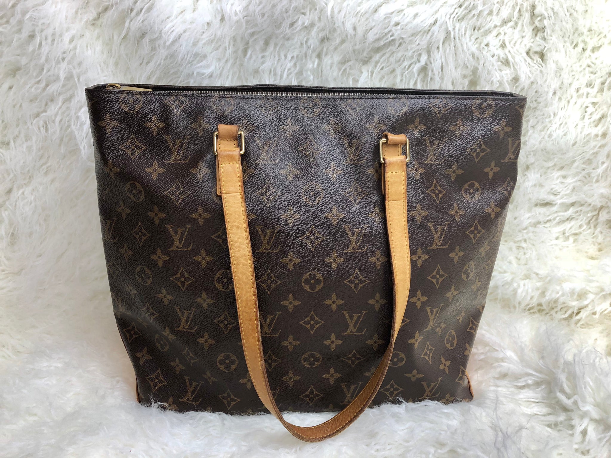 LOUIS VUITTON Cabas Mezzo Tote