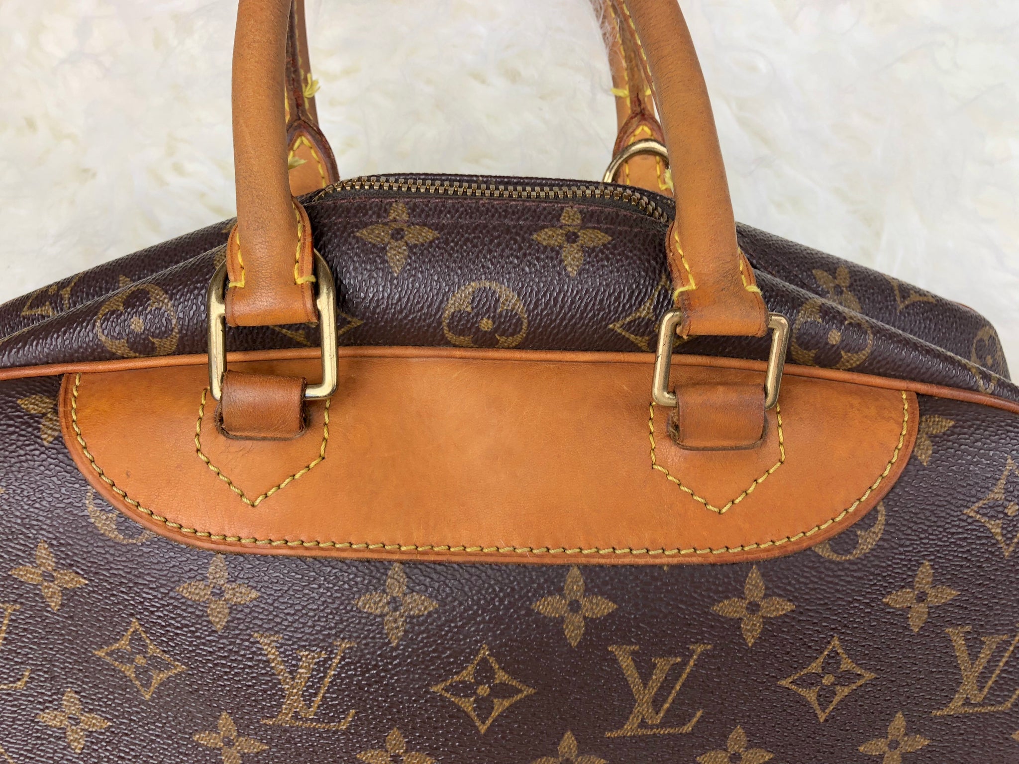 LOUIS VUITTON Monogram Deauville Bag