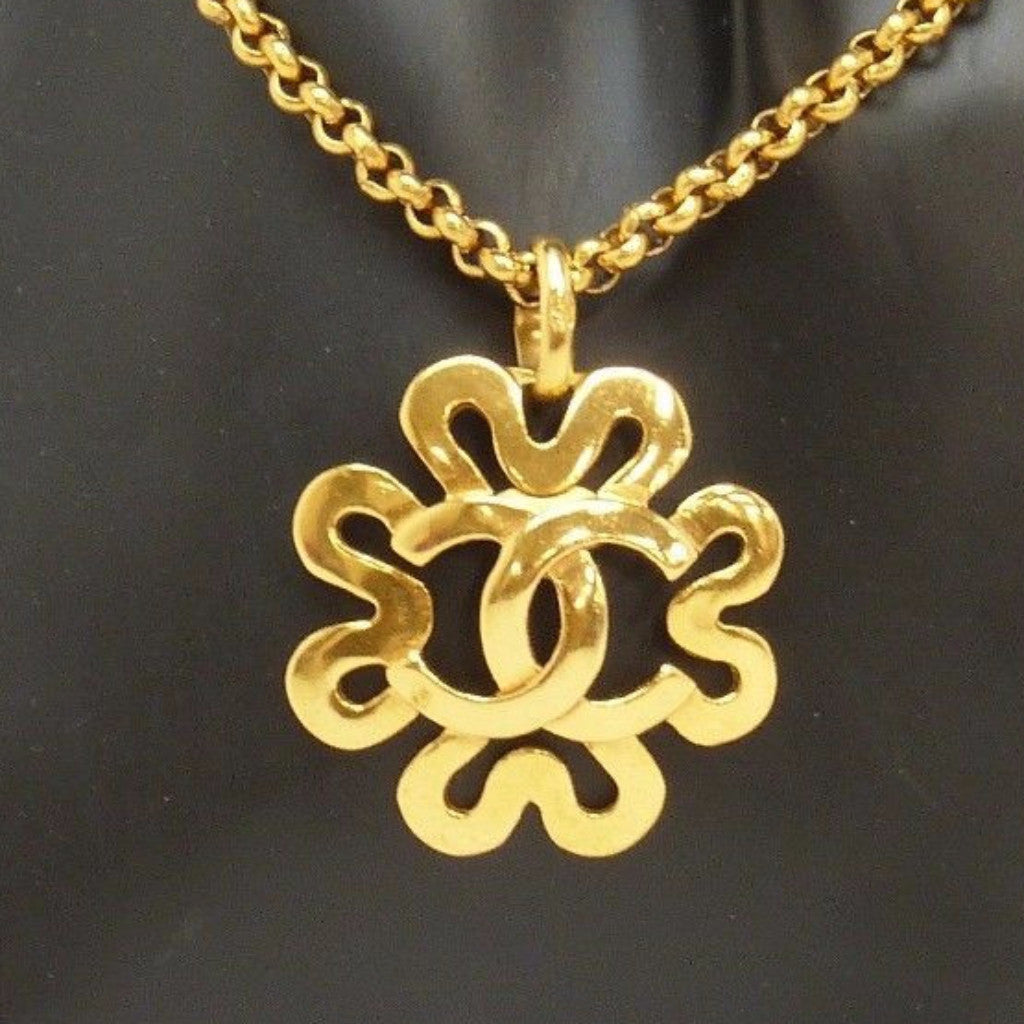 CHANEL Gold Pendant Necklace