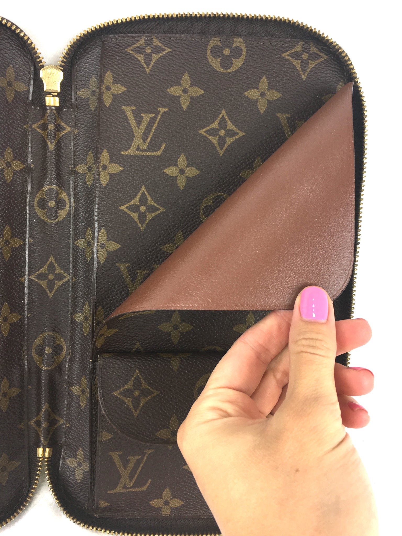 LOUIS VUITTON Monogram Zippy Organizer Travel Clutch Wallet