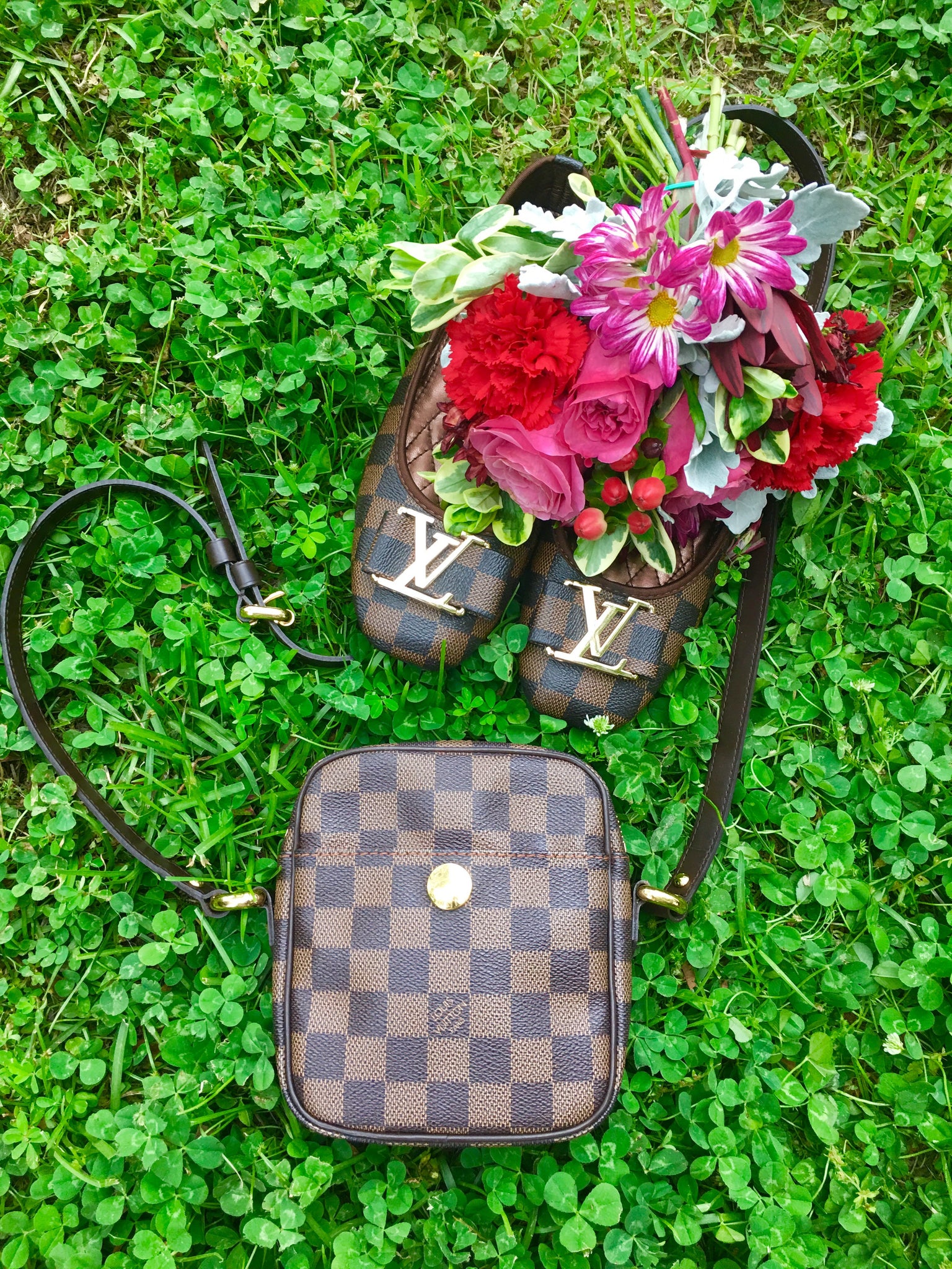 LOUIS VUITTON Damier Ebene Rift Crossbody