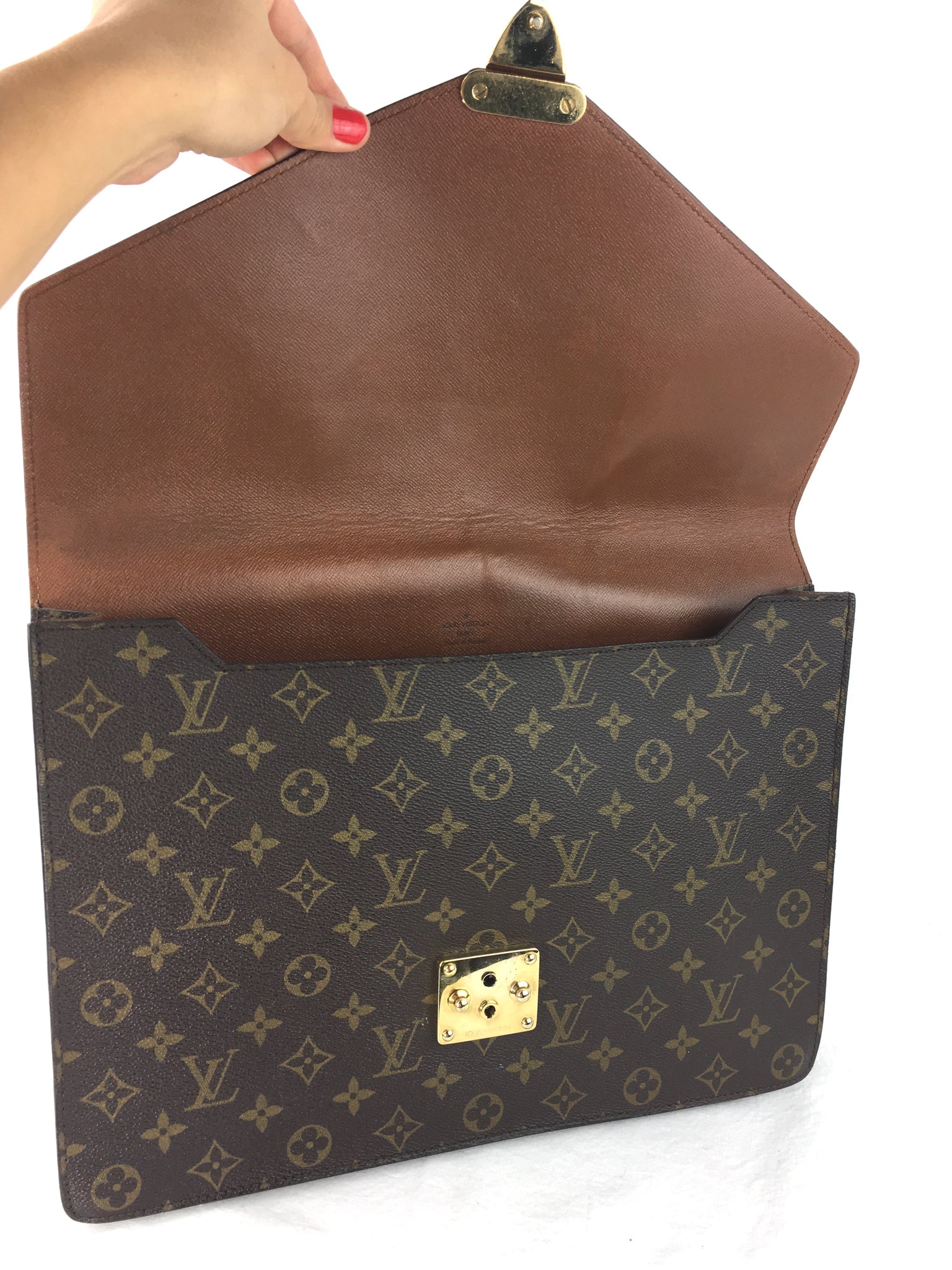 Louis Vuitton Vintage Monogram Pochette Diplomat Documents Clutch - A World  Of Goods For You, LLC