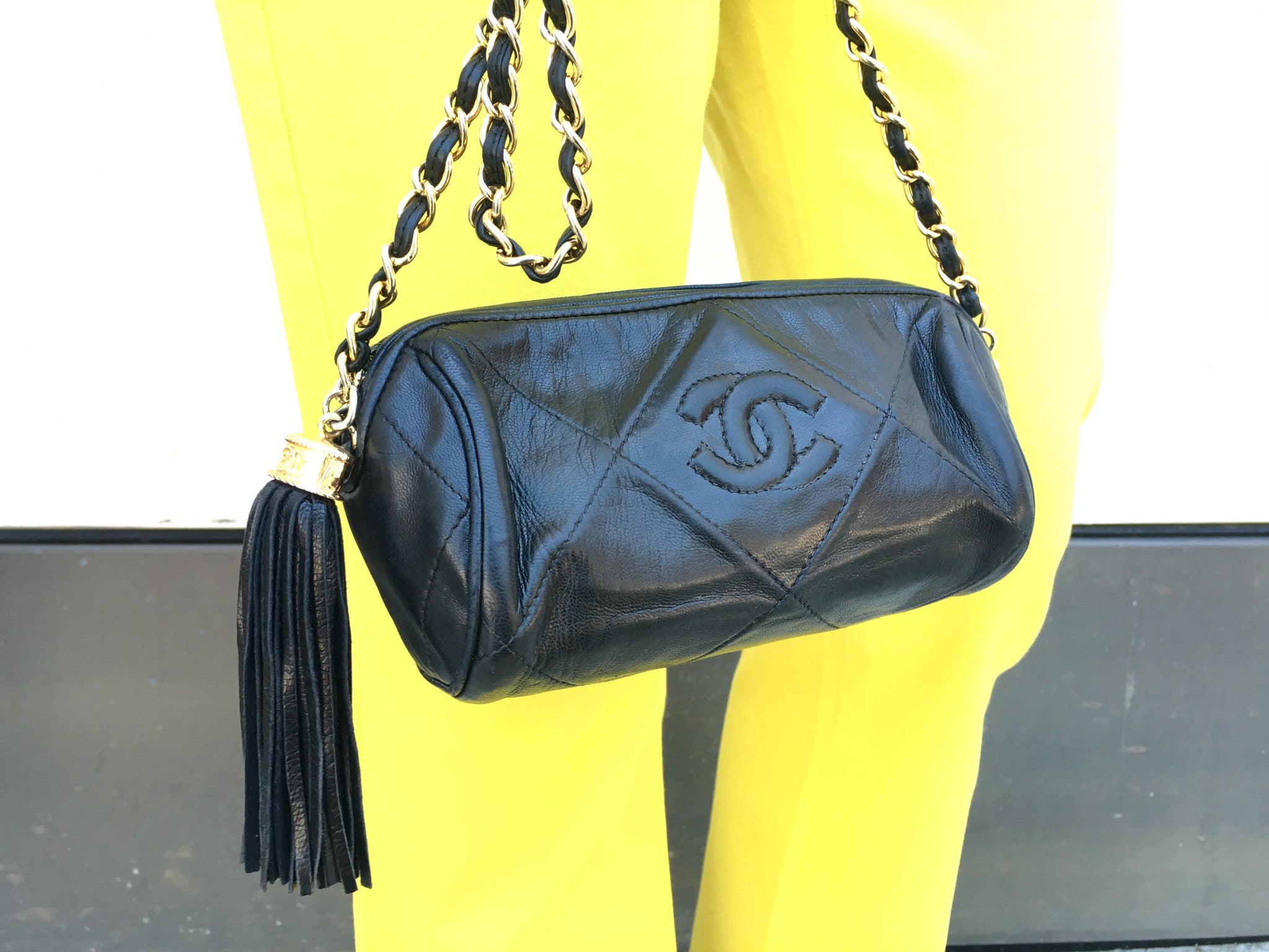 CHANEL Black Lambskin Quilted Shoulder Bag