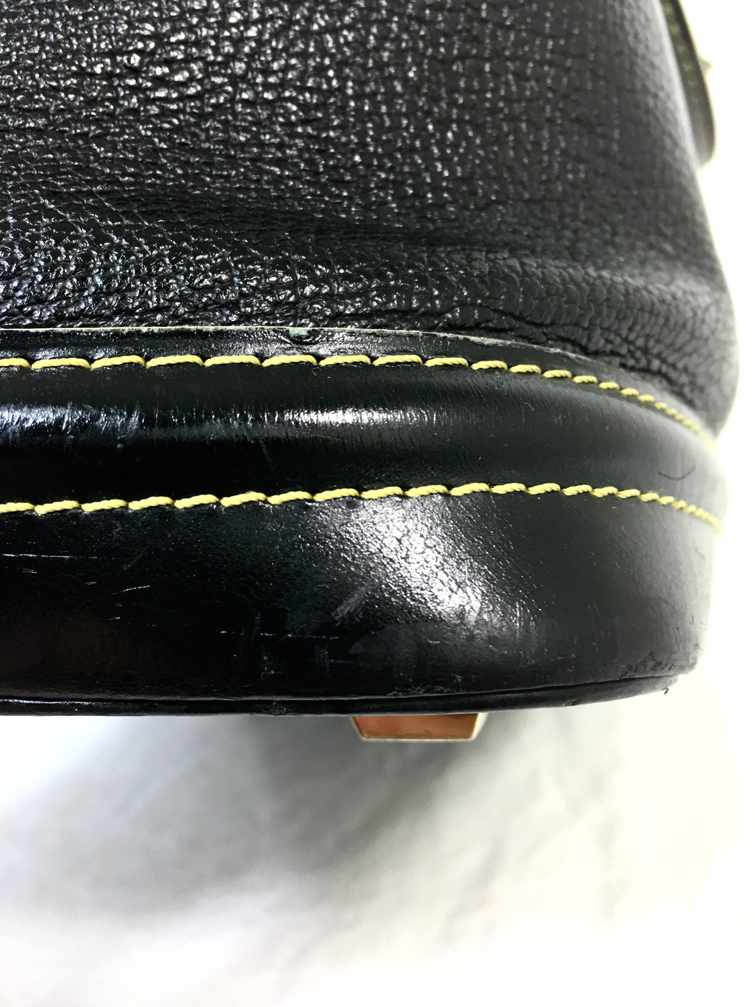 Louis Vuitton Black Suhali Leather Lockit GM Dome Bag 2lv1020 – Bagriculture
