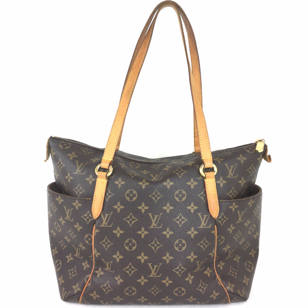 LOUIS VUITTON Totally MM Bag in Monogram