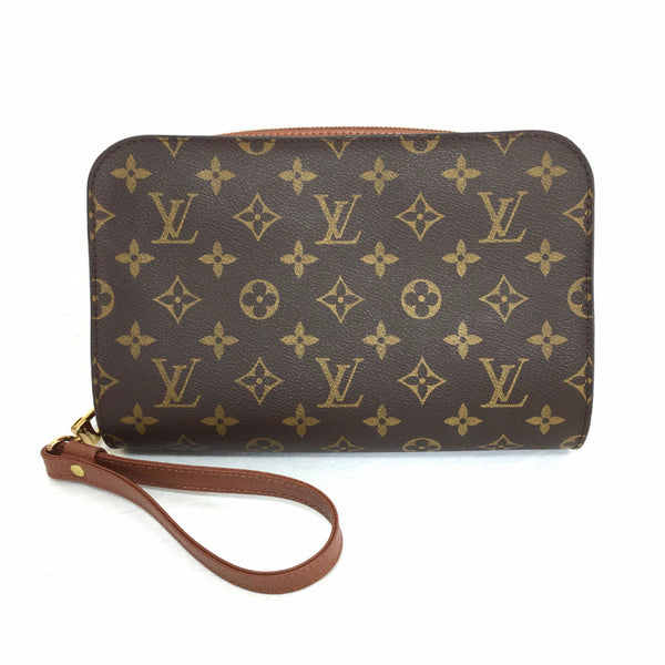 LOUIS VUITTON Travel Pochette – Pretty Things Hoarder