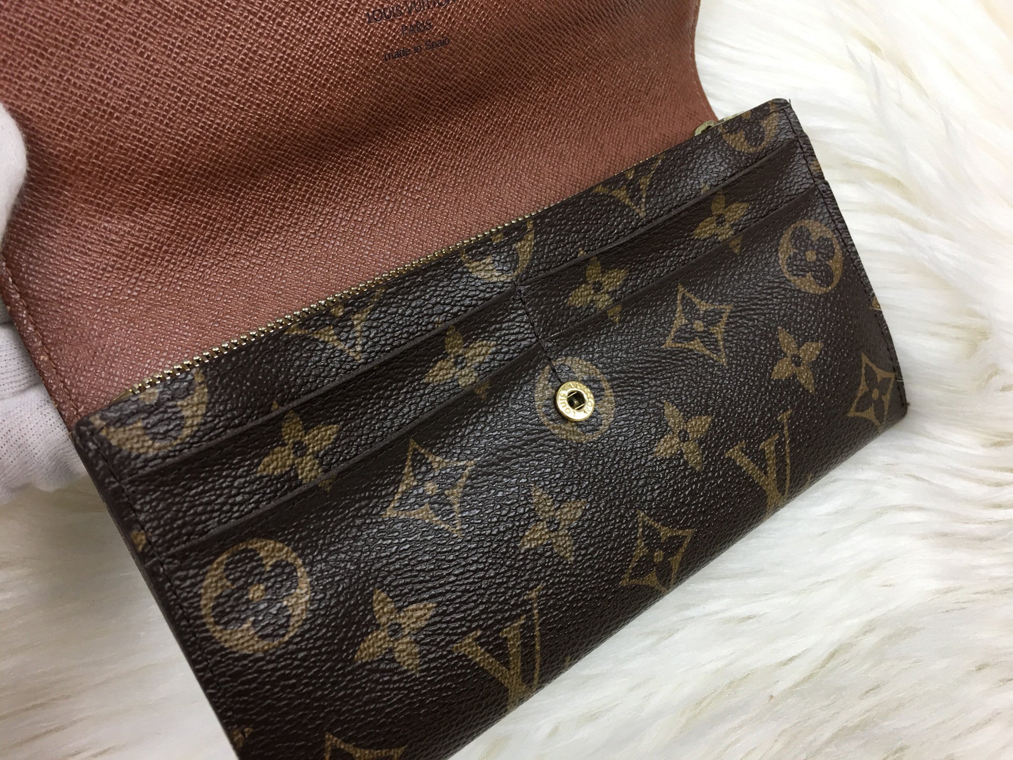 LOUIS VUITTON Monogram Sarah Wallet