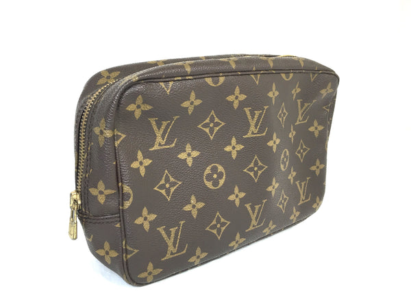 LOUIS VUITTON Cosmetic Bag Clutch
