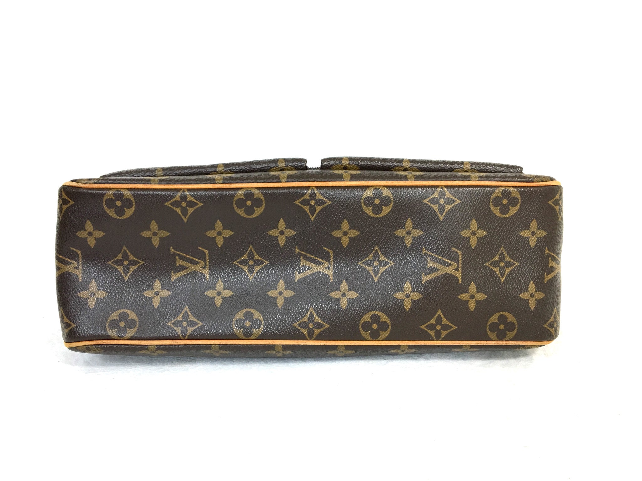 LOUIS VUITTON Viva Cite GM Shoulder Bag