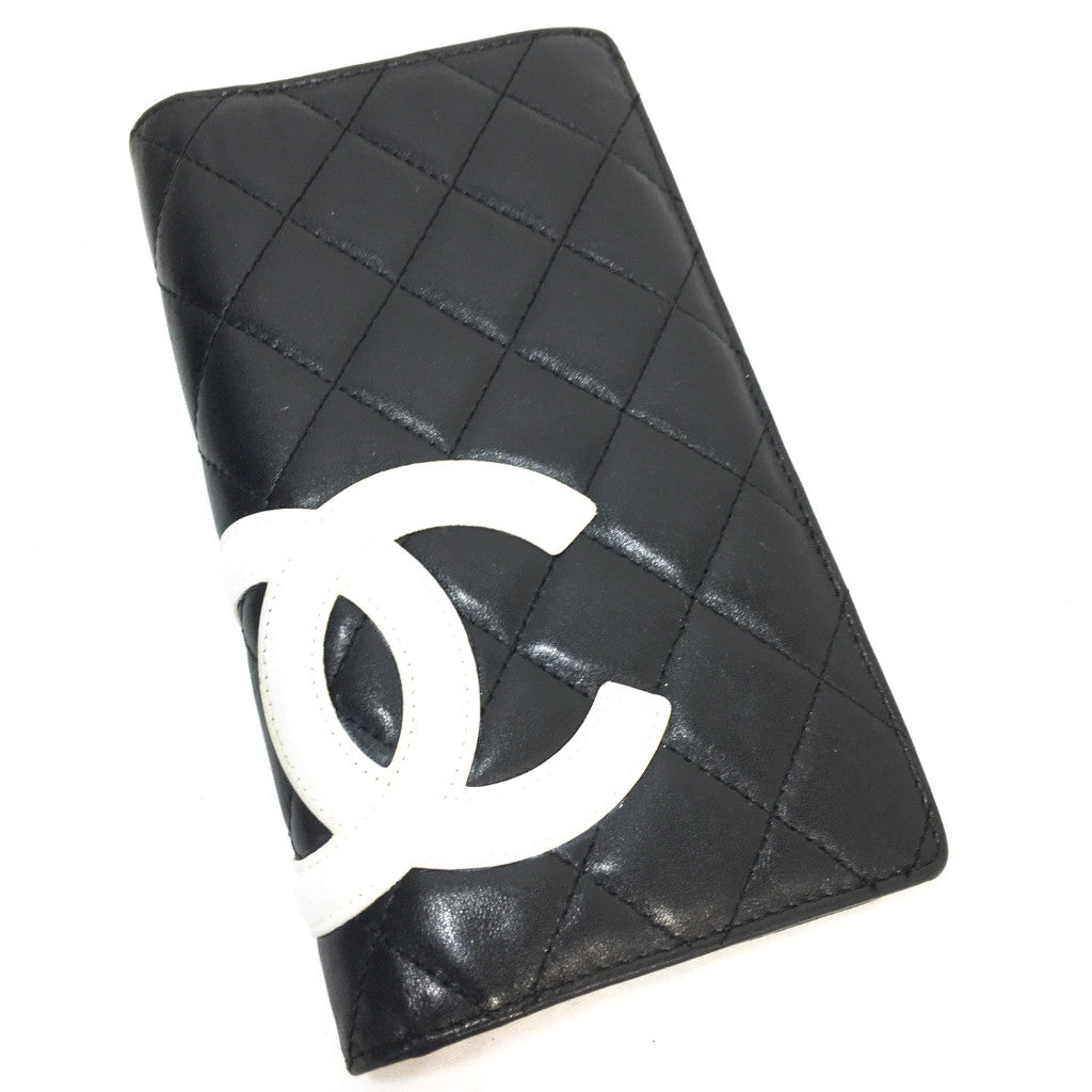 Chanel Black CC Logo Wallet ○ Labellov ○ Buy and Sell Authentic