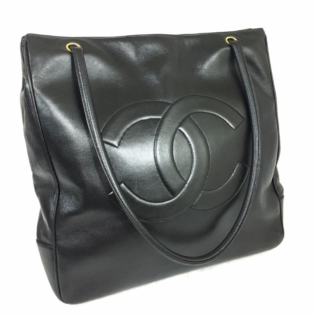 CHANEL Black CC Lambskin Tote