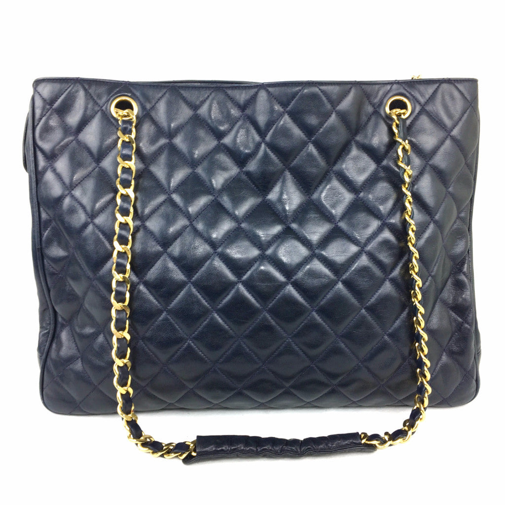 CHANEL Dark Navy Lambskin Quilted CC Charm Shoulder Bag