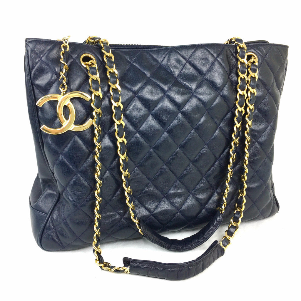 CHANEL Dark Navy Lambskin Quilted CC Charm Shoulder Bag