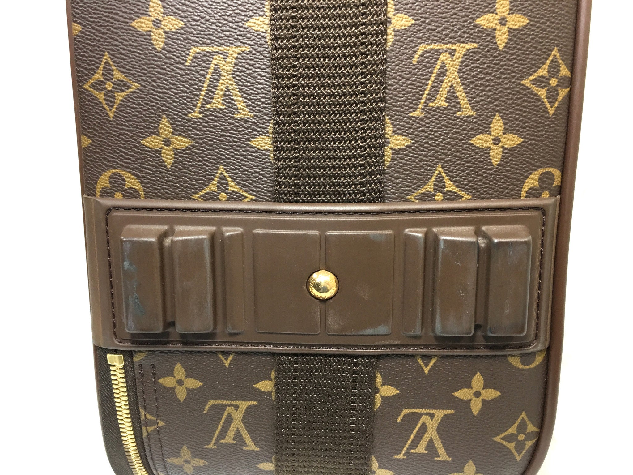 Louis Vuitton Pegase 55 monogram rolling luggage / online and in shop 12-6  #louisvuittonpegase . . TAP this post for additional photos…
