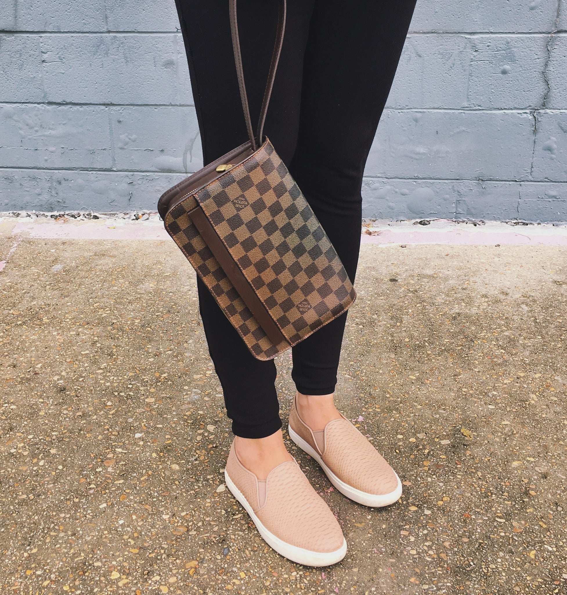 LOUIS VUITTON Wristlet Clutch in Damier Ebene