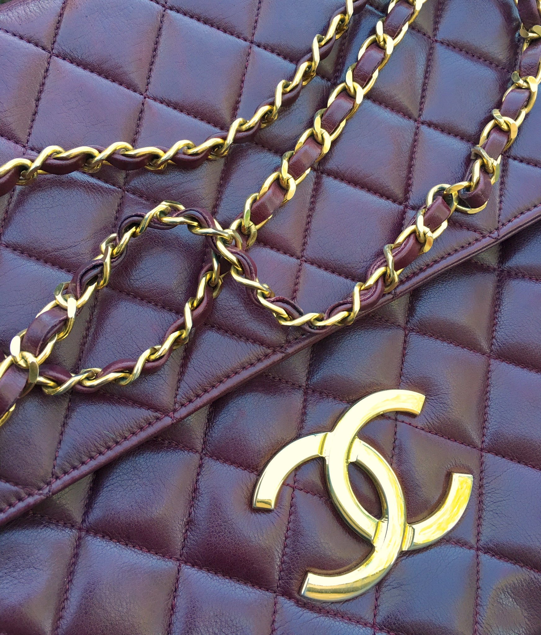 CHANEL Jumbo Quilted Burgundy Flap Bag