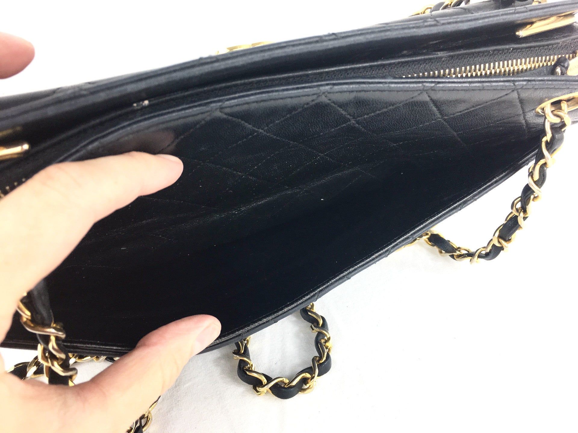 CHANEL Black Leather Quilted Crossbody Shoulder Bag
