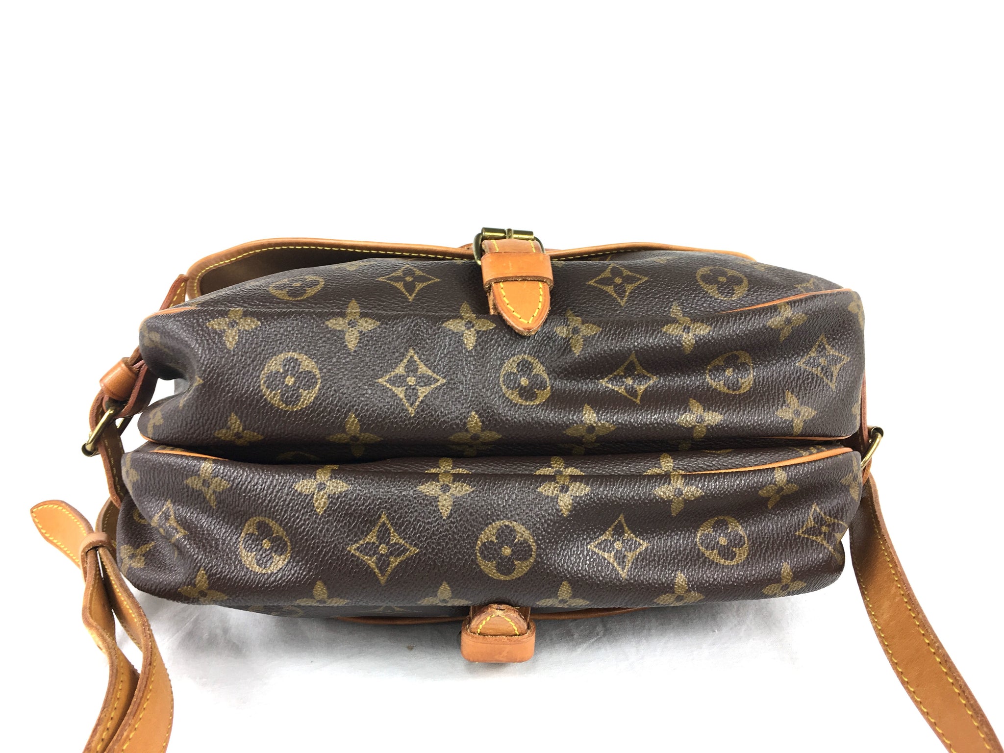 LOUIS VUITTON Mono Saumur 30 Crossbody Bag