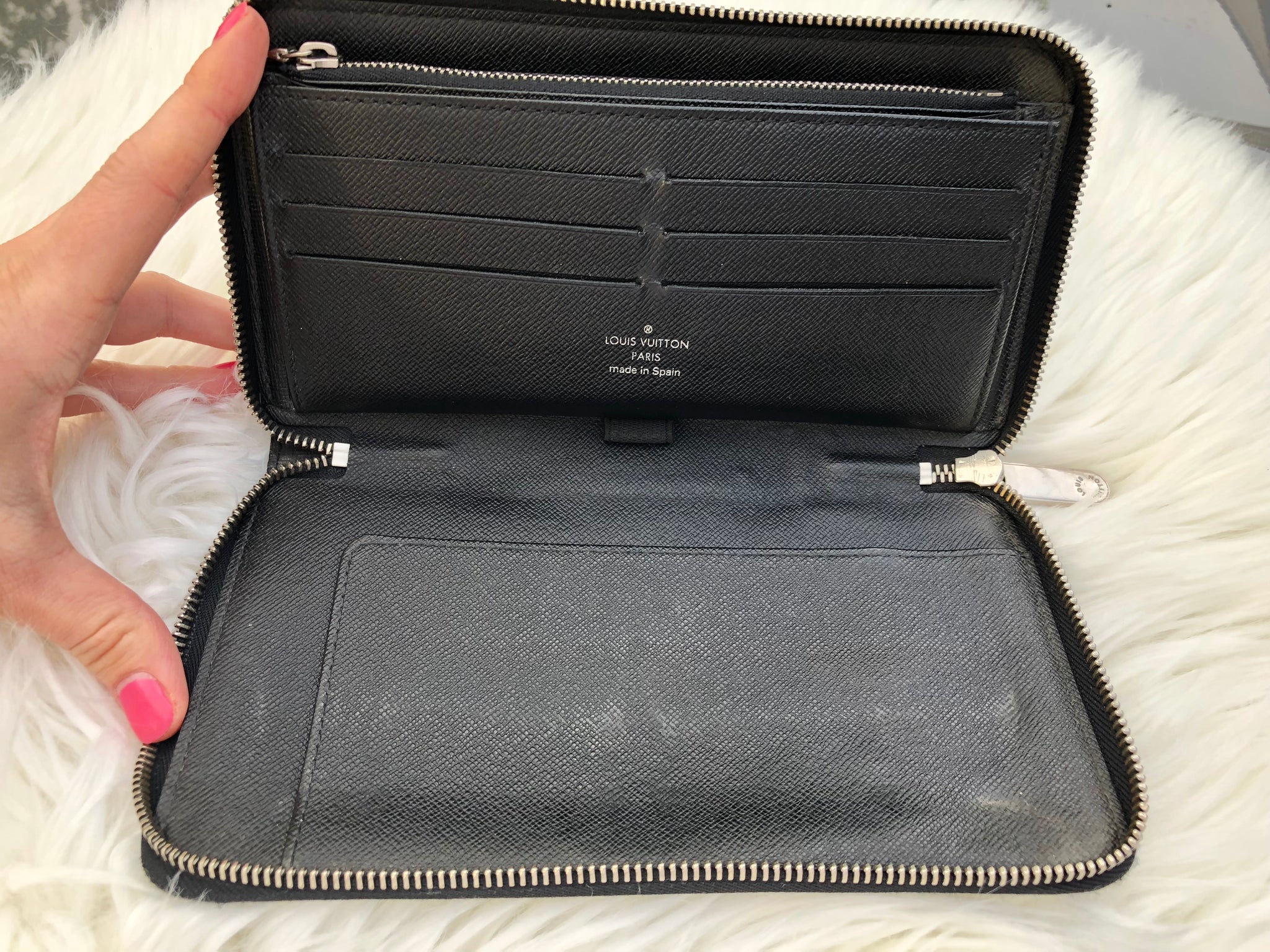 LOUIS VUITTON Damier Graphite XL Zippy Organizer Wallet