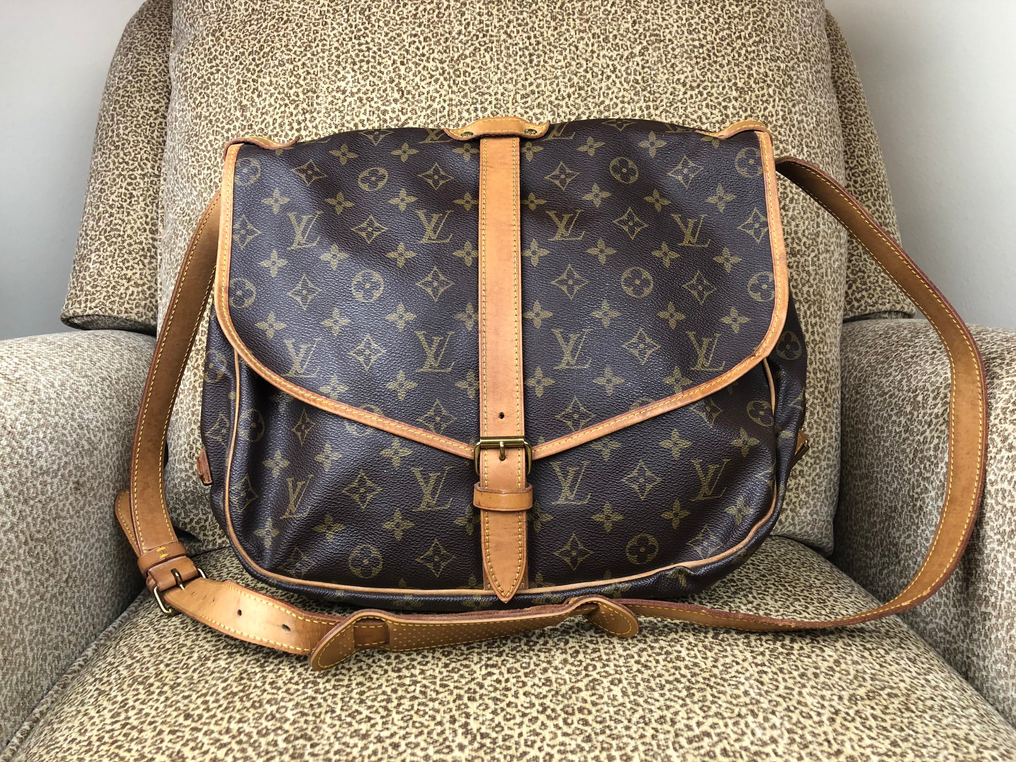 LOUIS VUITTON Saumur 35 Crossbody Bag