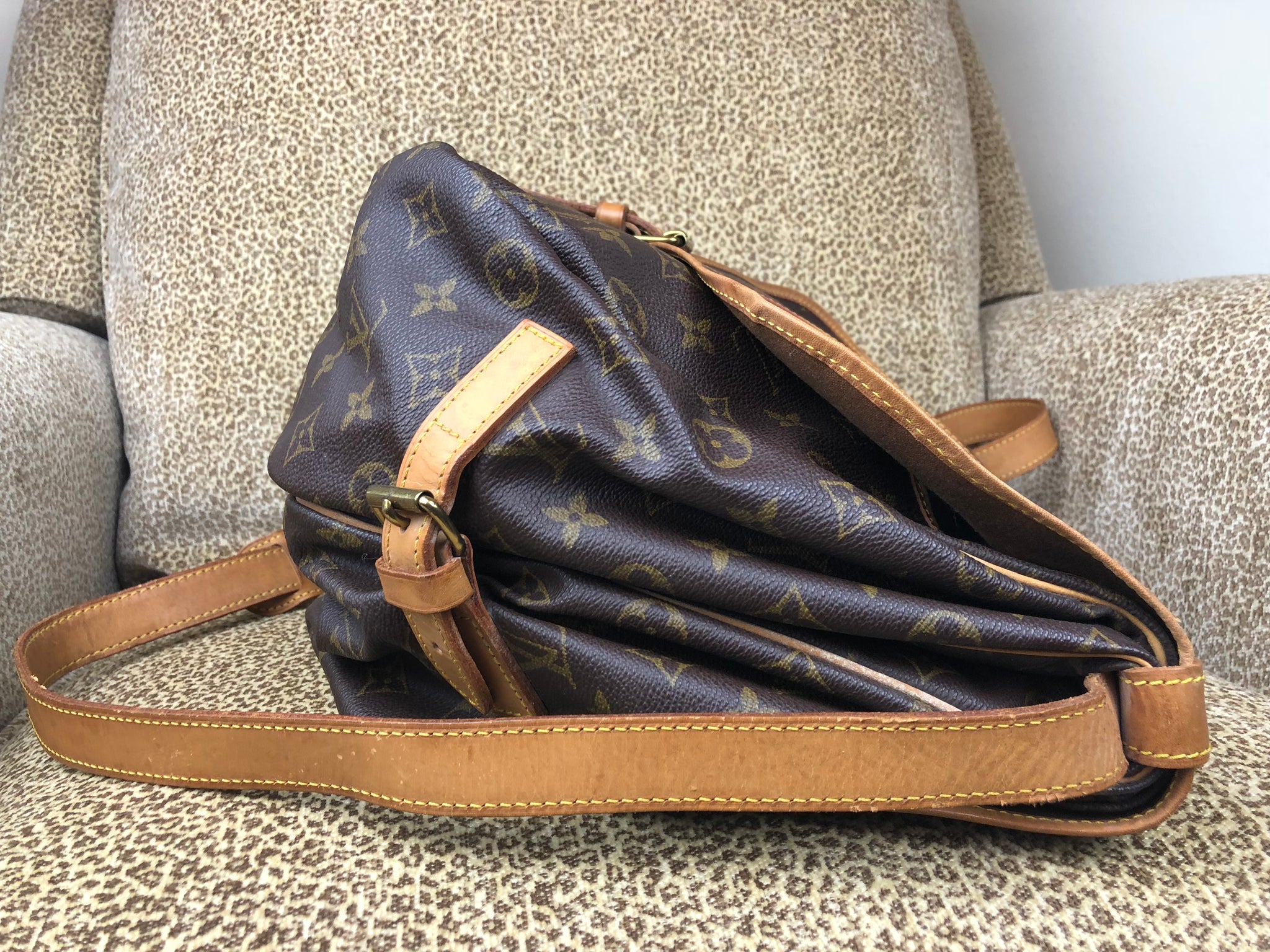 LOUIS VUITTON Saumur 35 Crossbody Bag